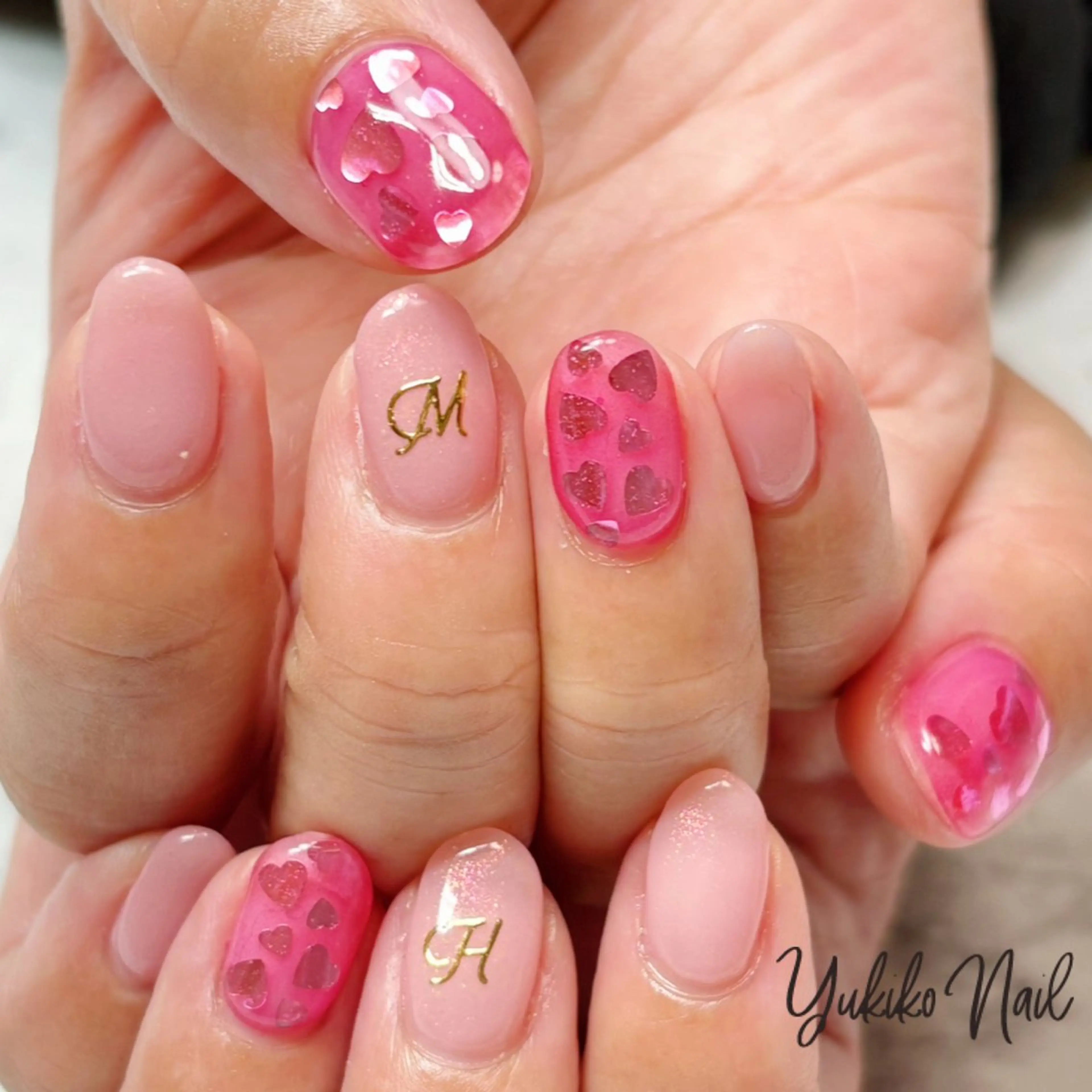 ネイル ハート ホログラムネイル ピンク ハンドネイル ユキコ ネイルのネイルデザイン