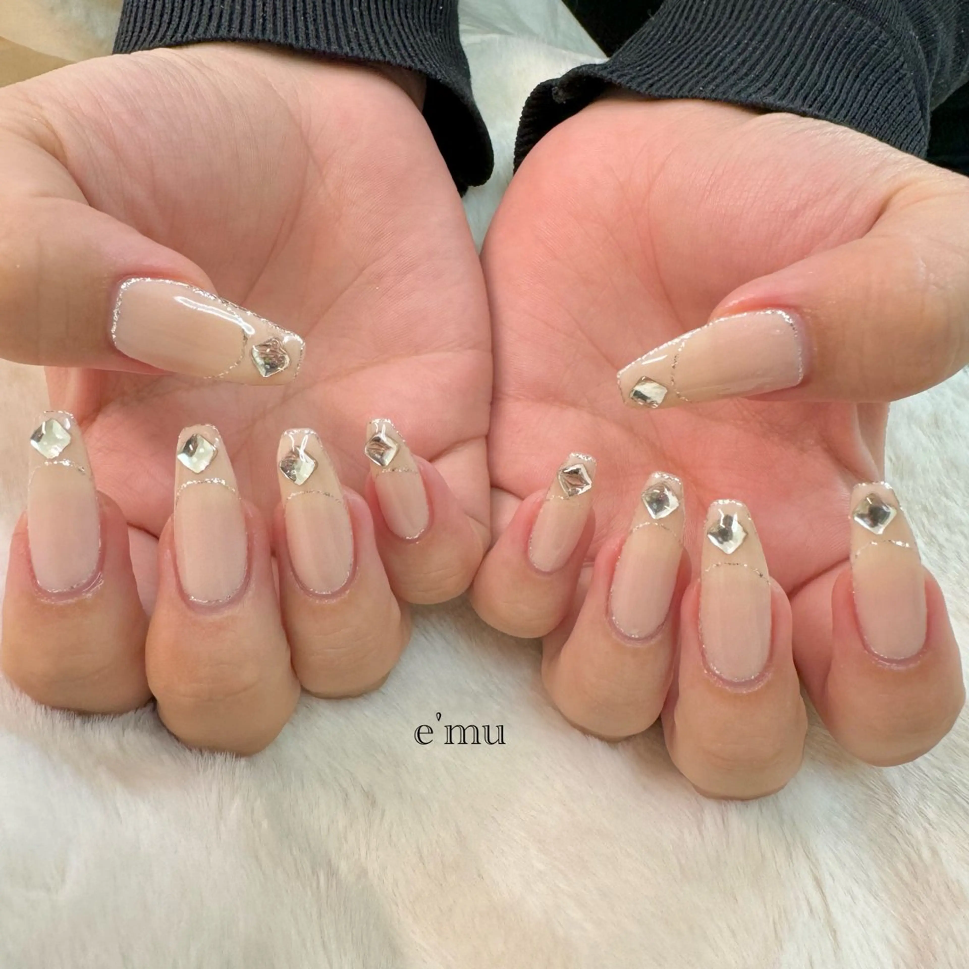 ネイル フレンチネイル ハート ハンドネイル nail salon e'mu💐のネイルデザイン