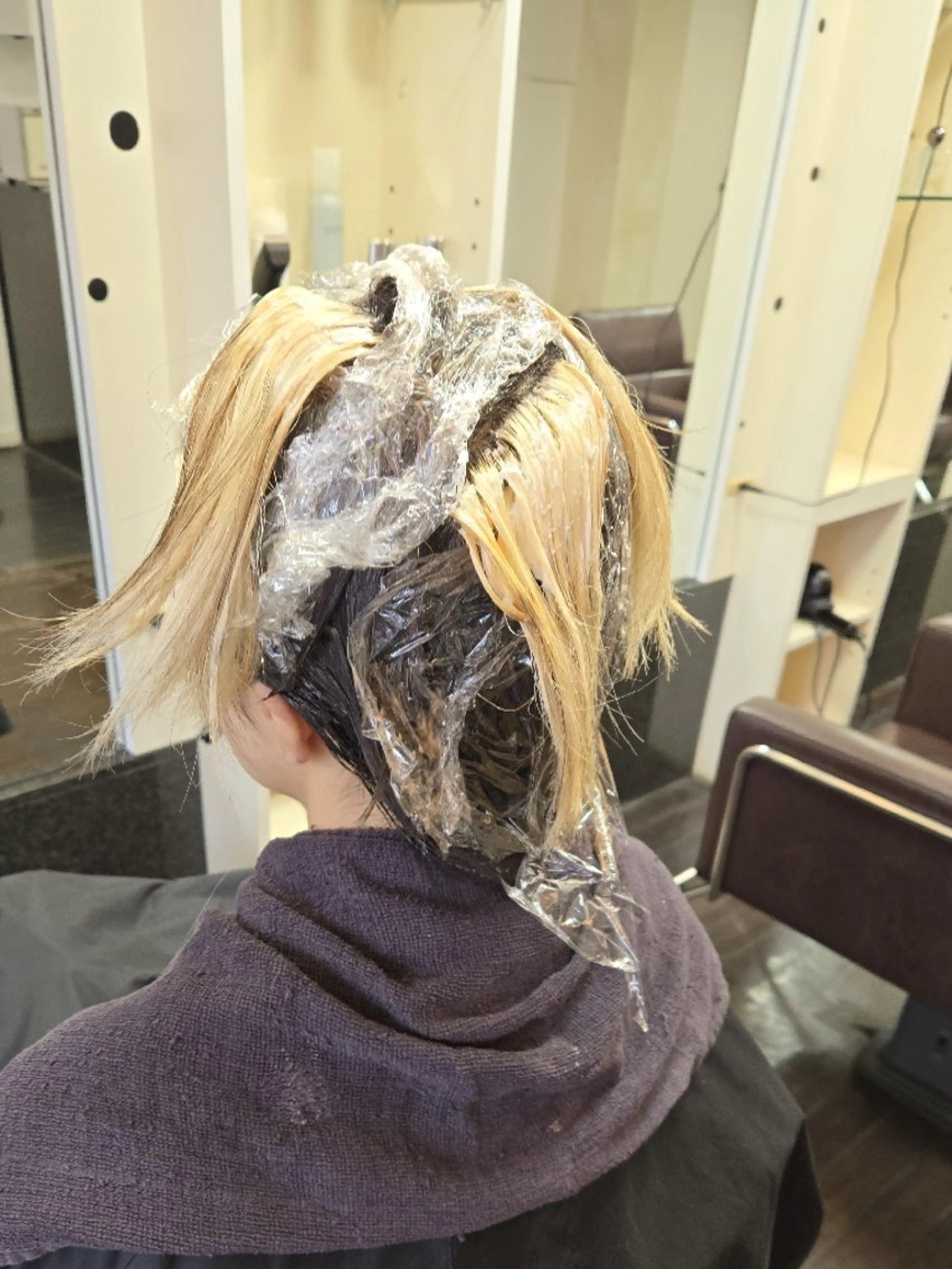 ショート カラー ブリーチ カット ヘアカラー 遠藤 史秋のヘアスタイル