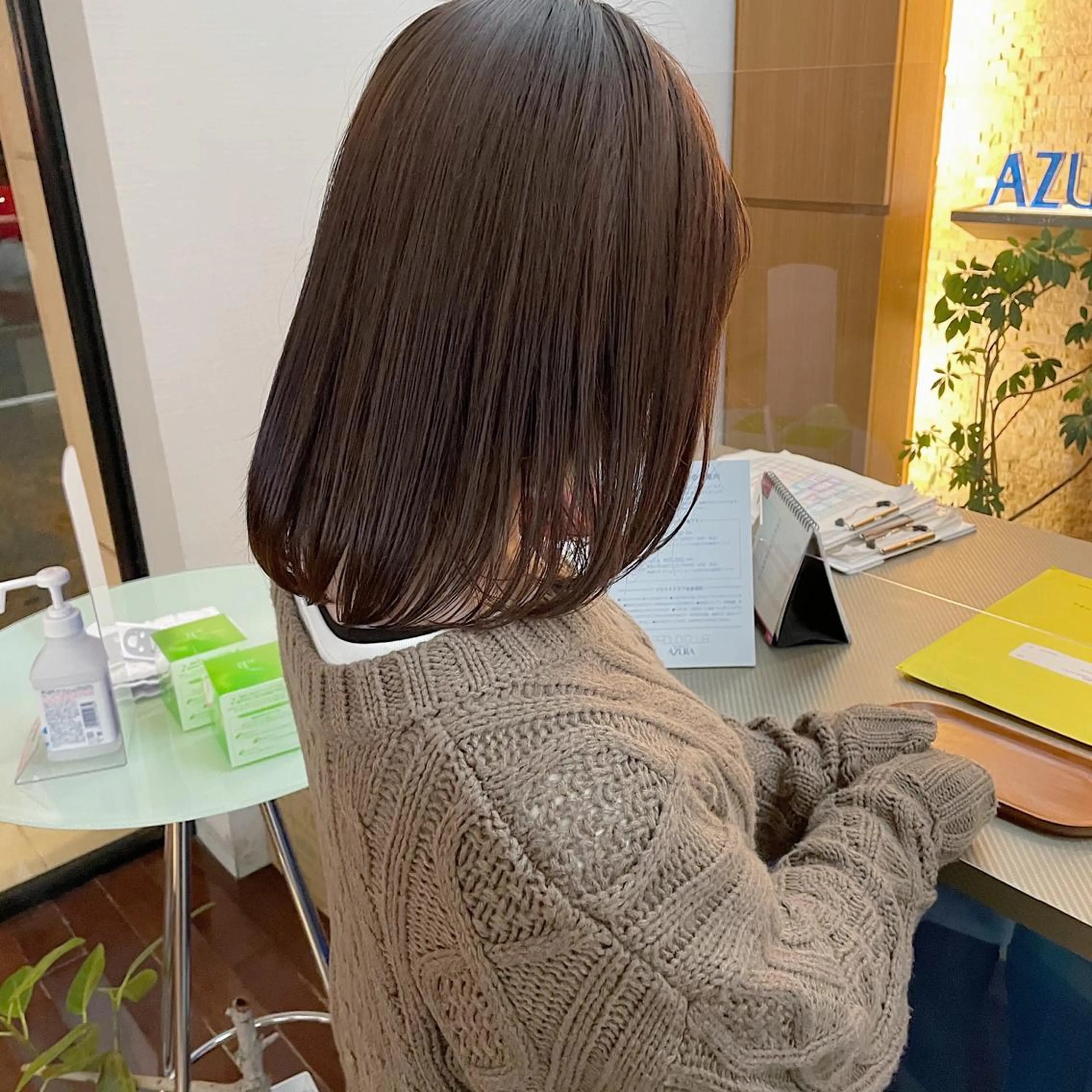 ミディアム カラー ベージュカラー ブリーチ ブリーチなしカラー Kouta/似合わせ /パーマ/カラーのヘアスタイル