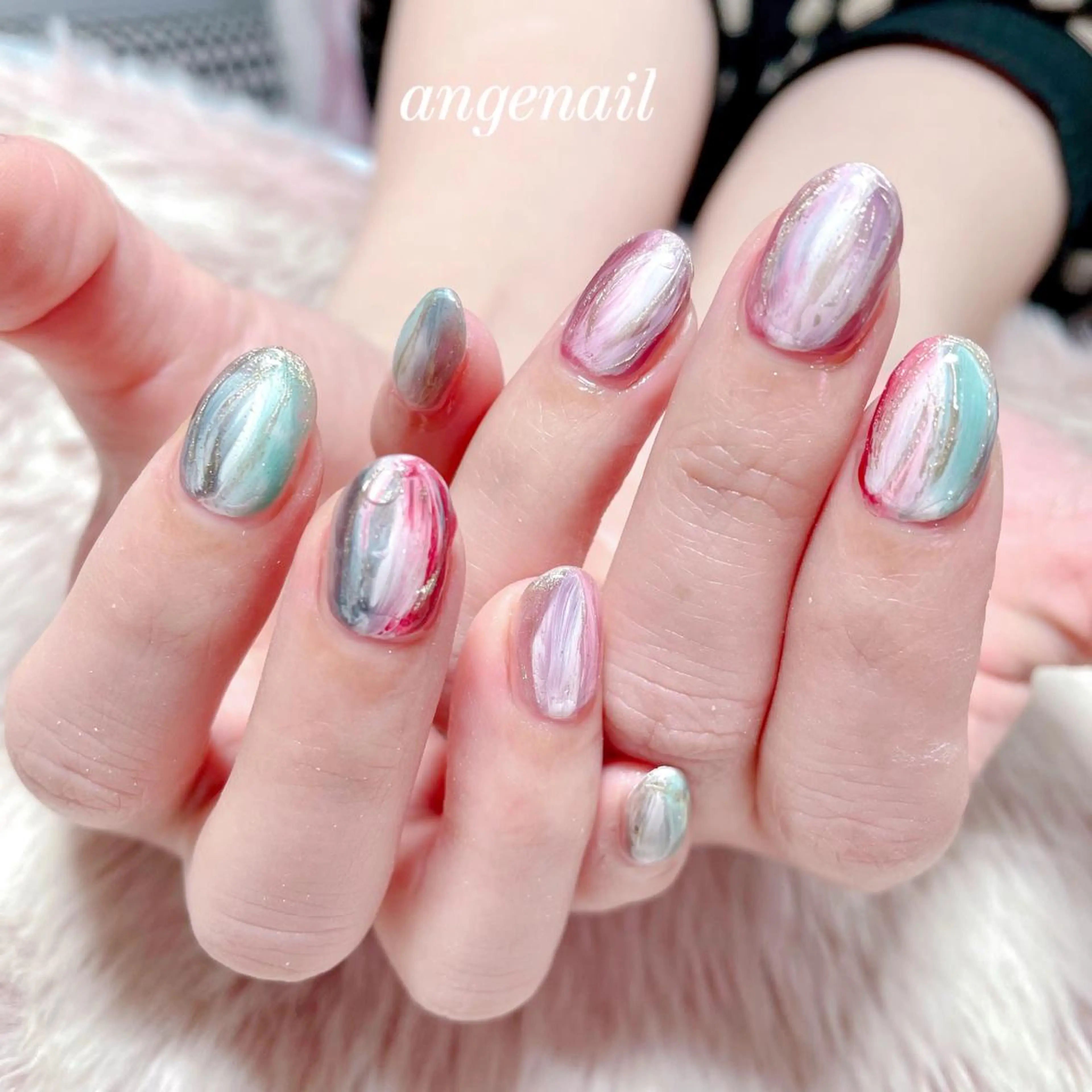 ネイル ハンドネイル オーナーネイリスト MAKIのネイルデザイン