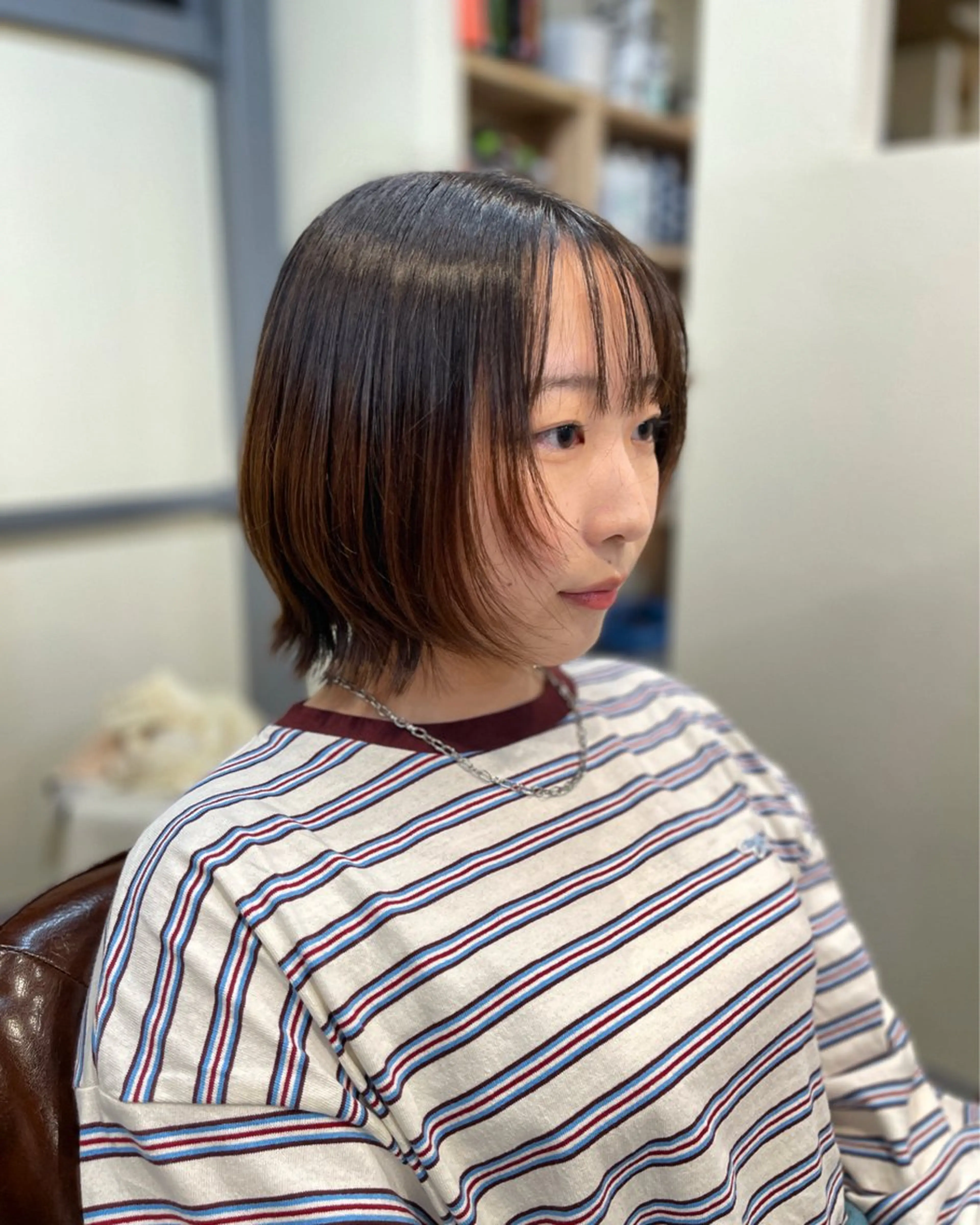 ミディアム 顔まわりレイヤー 顔周りカット レイヤーカット 小顔カット 女性理容師 さちのヘアスタイル