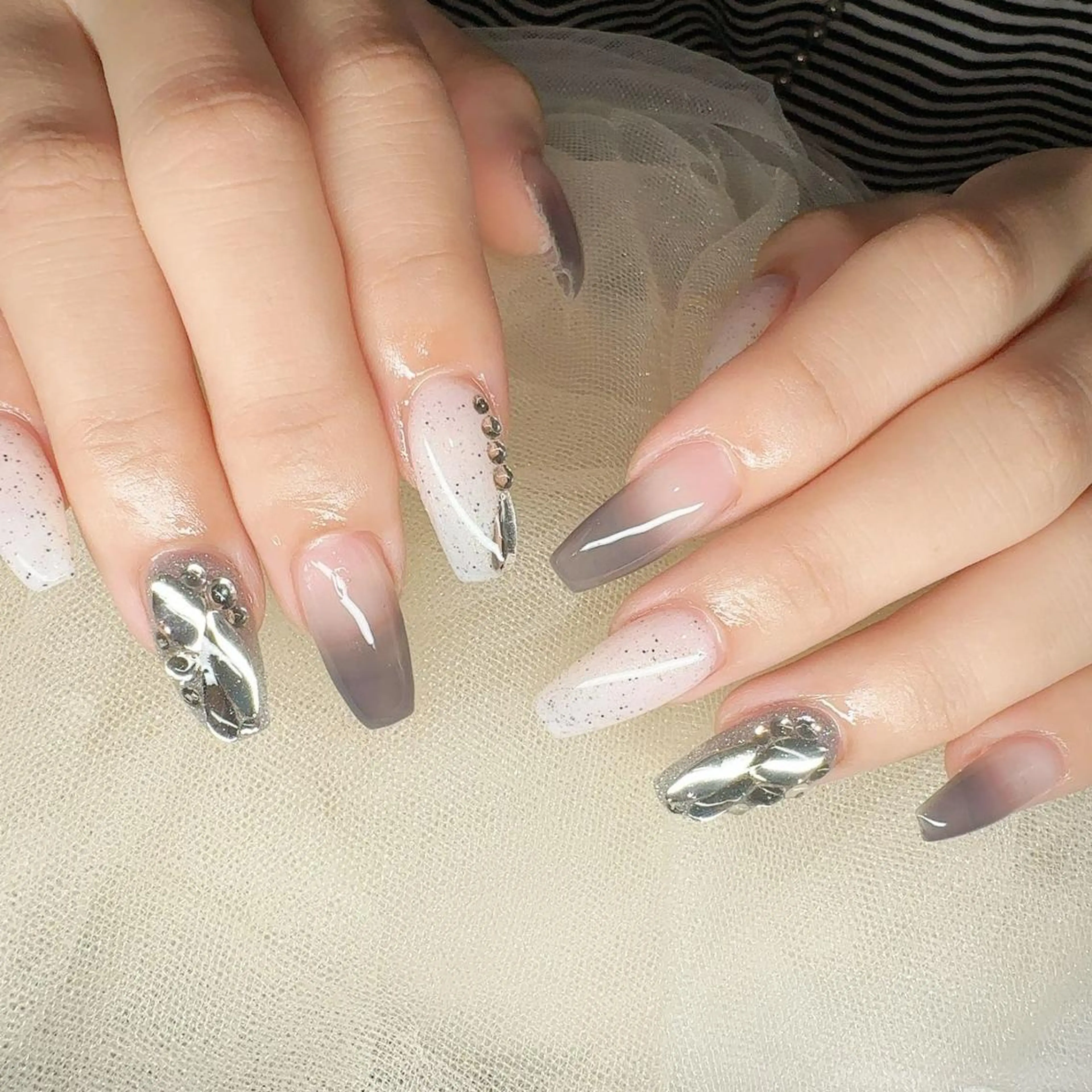 ネイル 長さ出し ネイルチップ Queens PUPUのネイルデザイン