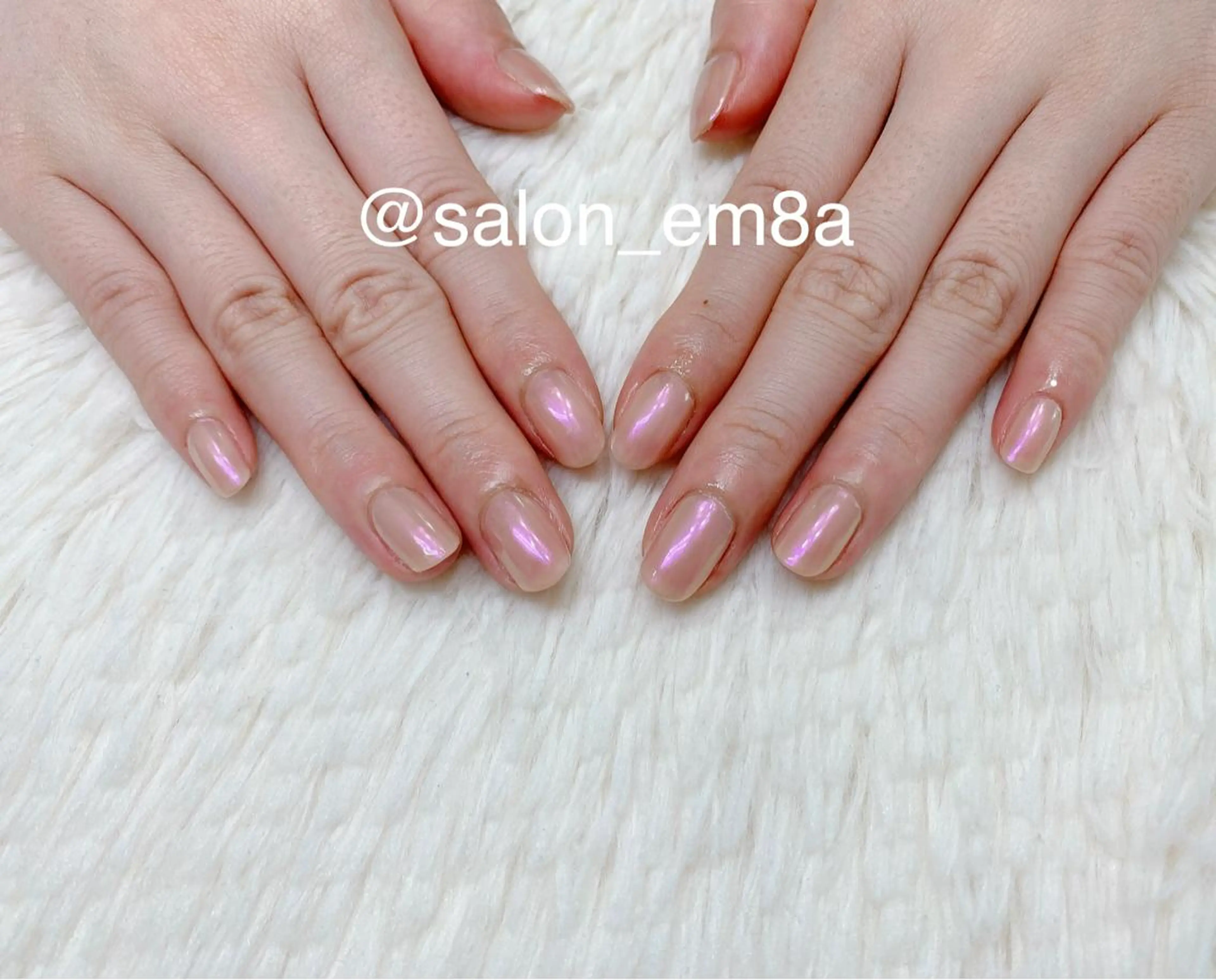 ネイル オーロラネイル ジェルネイル シンプルネイル 春ネイル ハンドネイル salon EM&A emiのネイルデザイン