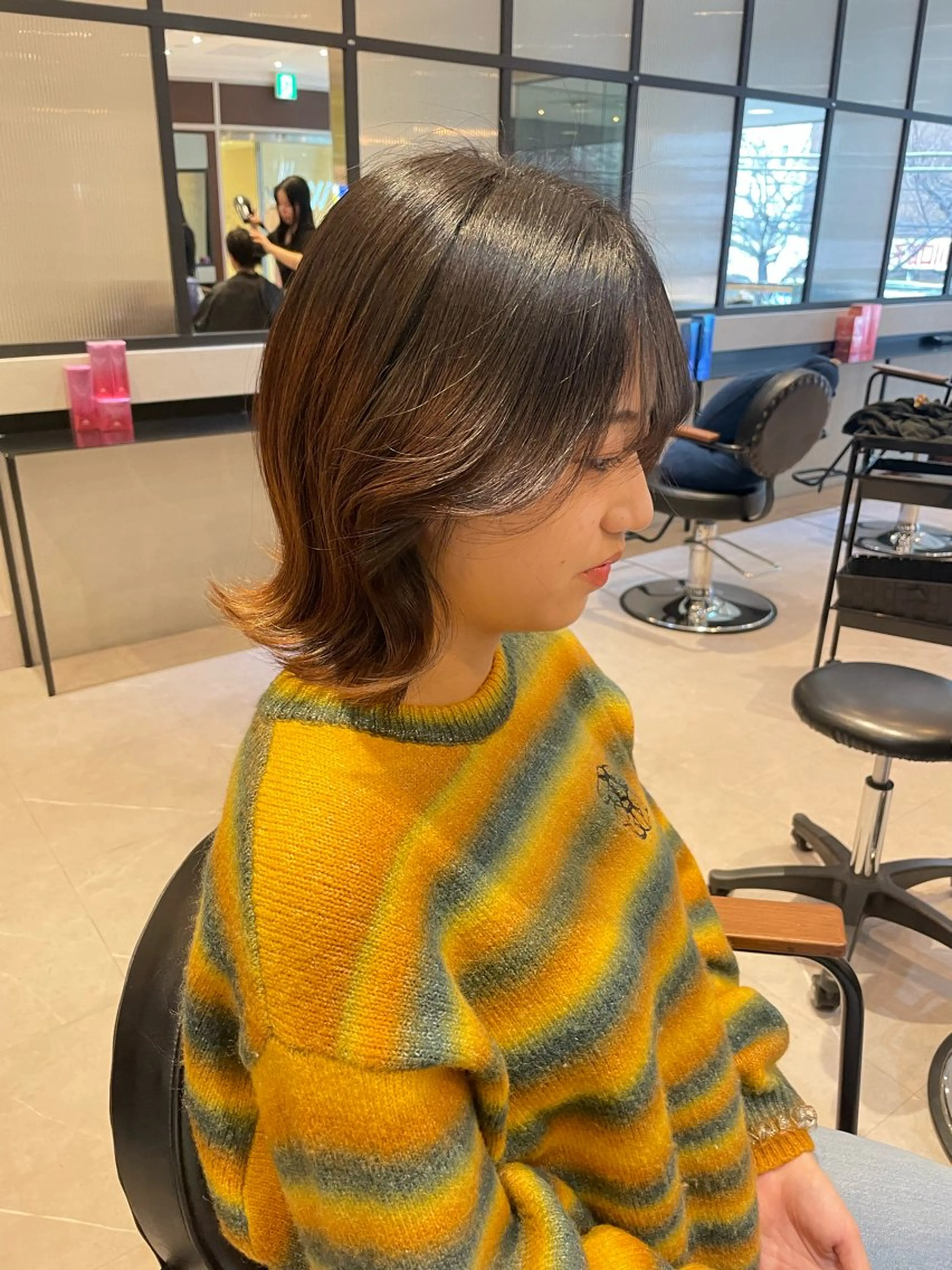 セミロング オリーブカラー🫒/ 透明感カラー/みゆのヘアスタイル