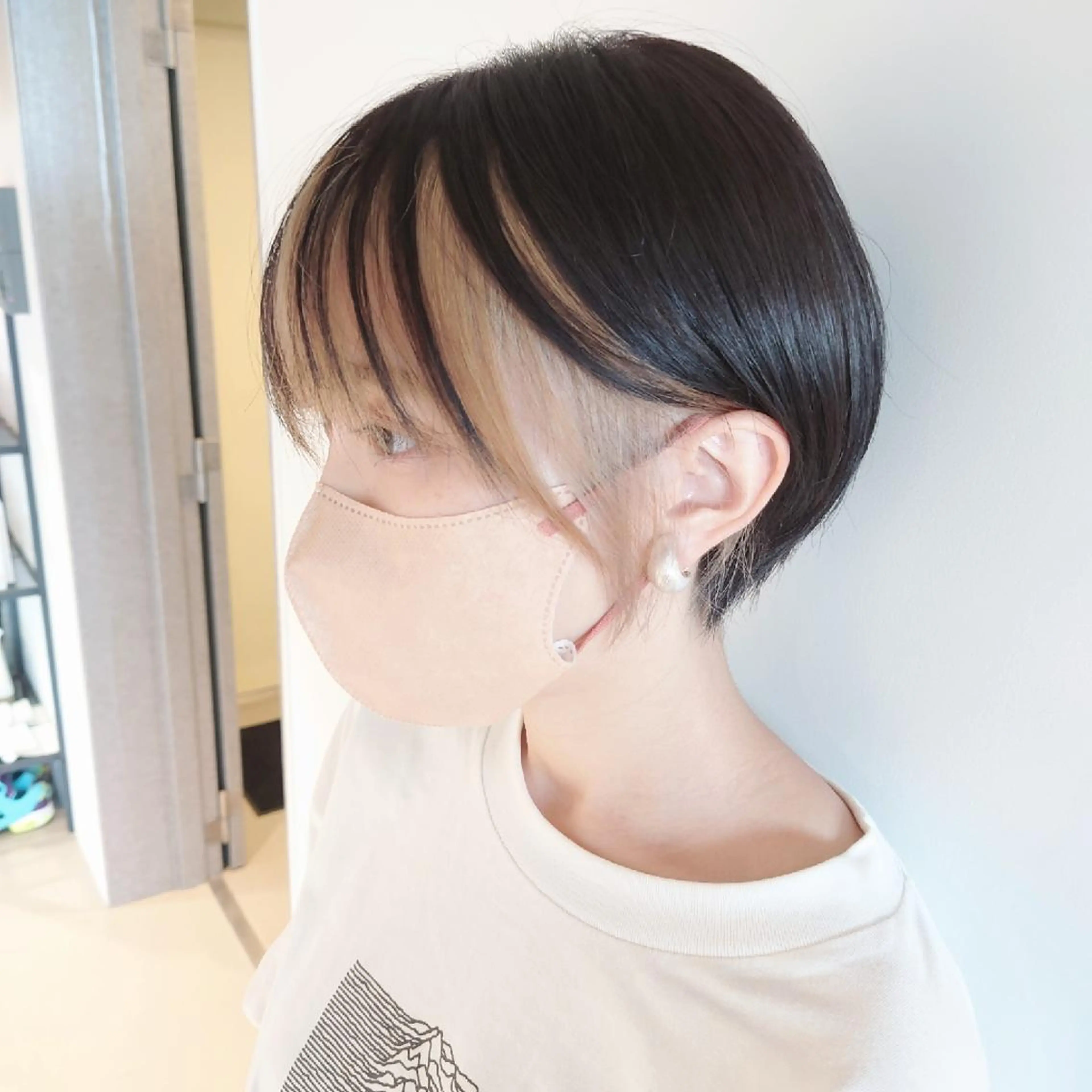 ショート カラー ベージュカラー ブリーチ iss所属・メンズ/パーマ特化 /波巻き/林洋平のヘアスタイル