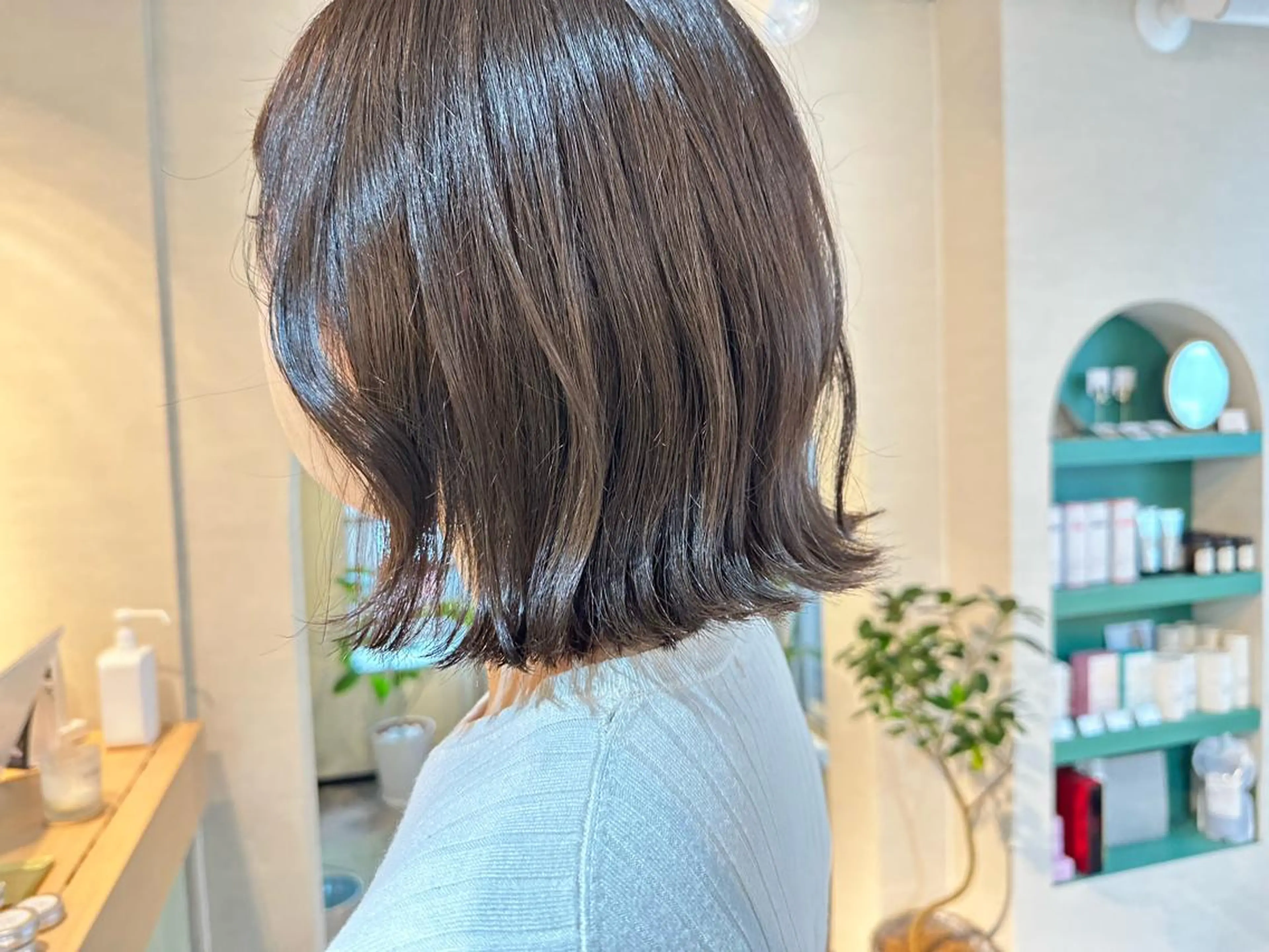 ミディアム カラー アッシュ ラベンダーカラー ラベンダーアッシュ ボブ 【Uneユヌ】菊地 春那のヘアスタイル