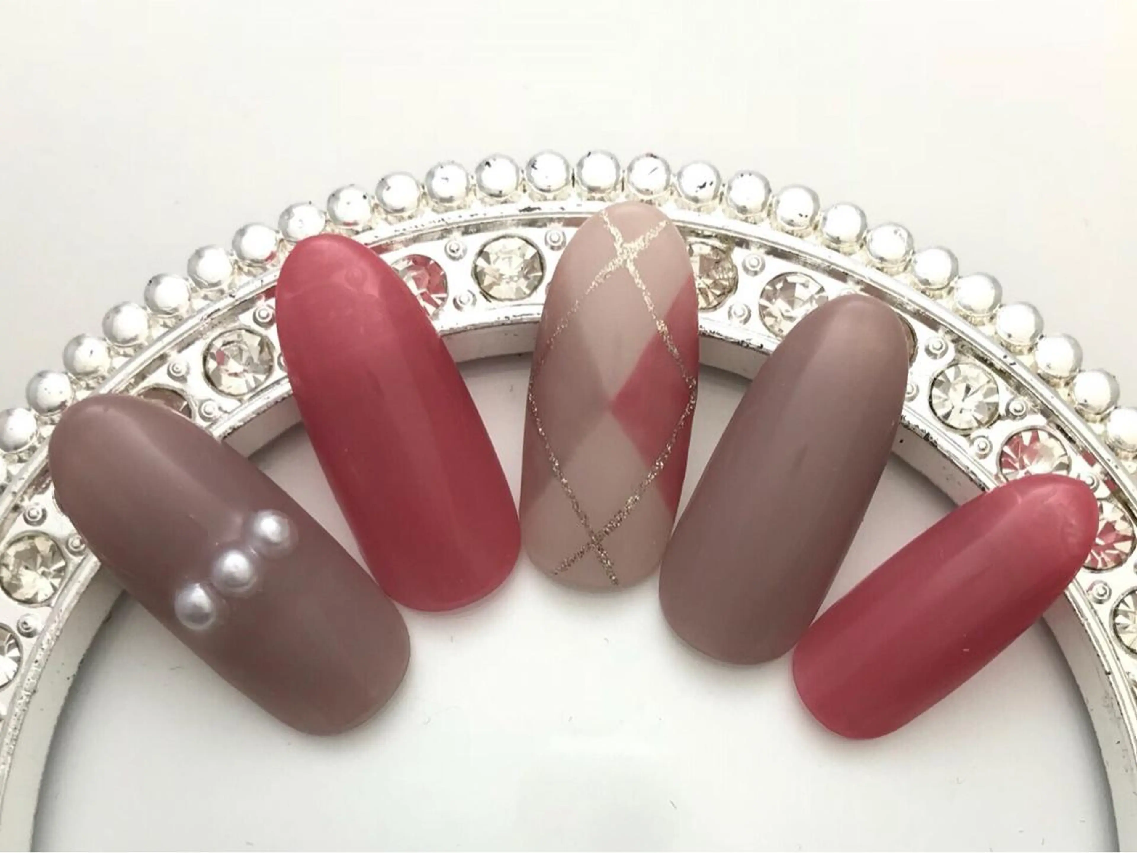 ネイル ストーンネイル Verest 西荻窪のネイルデザイン