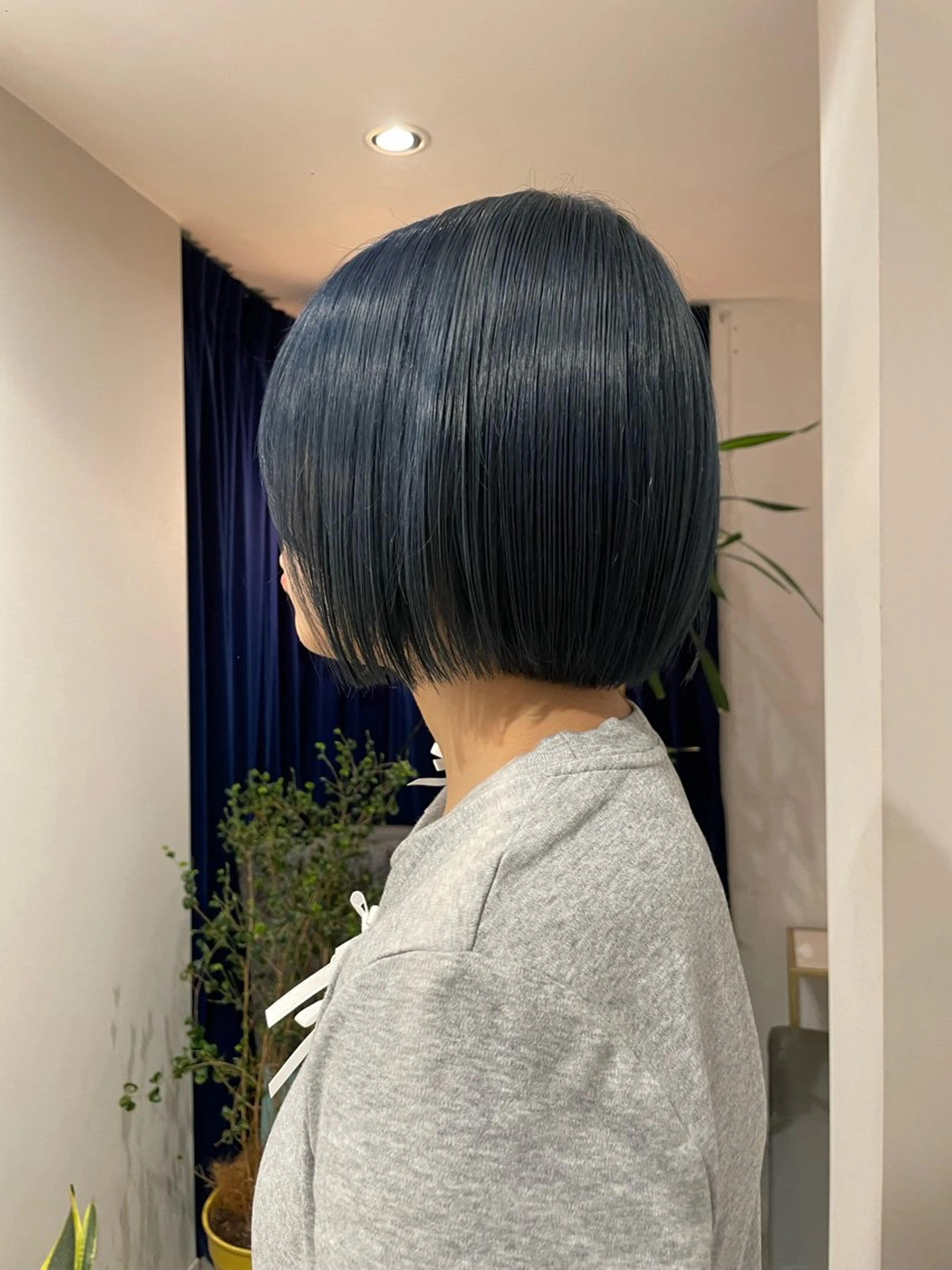 カラー ブリーチ ブルーカラー soto.所属・HARUHI 銀座 美容師౨ৎ⋆˚のヘアスタイル