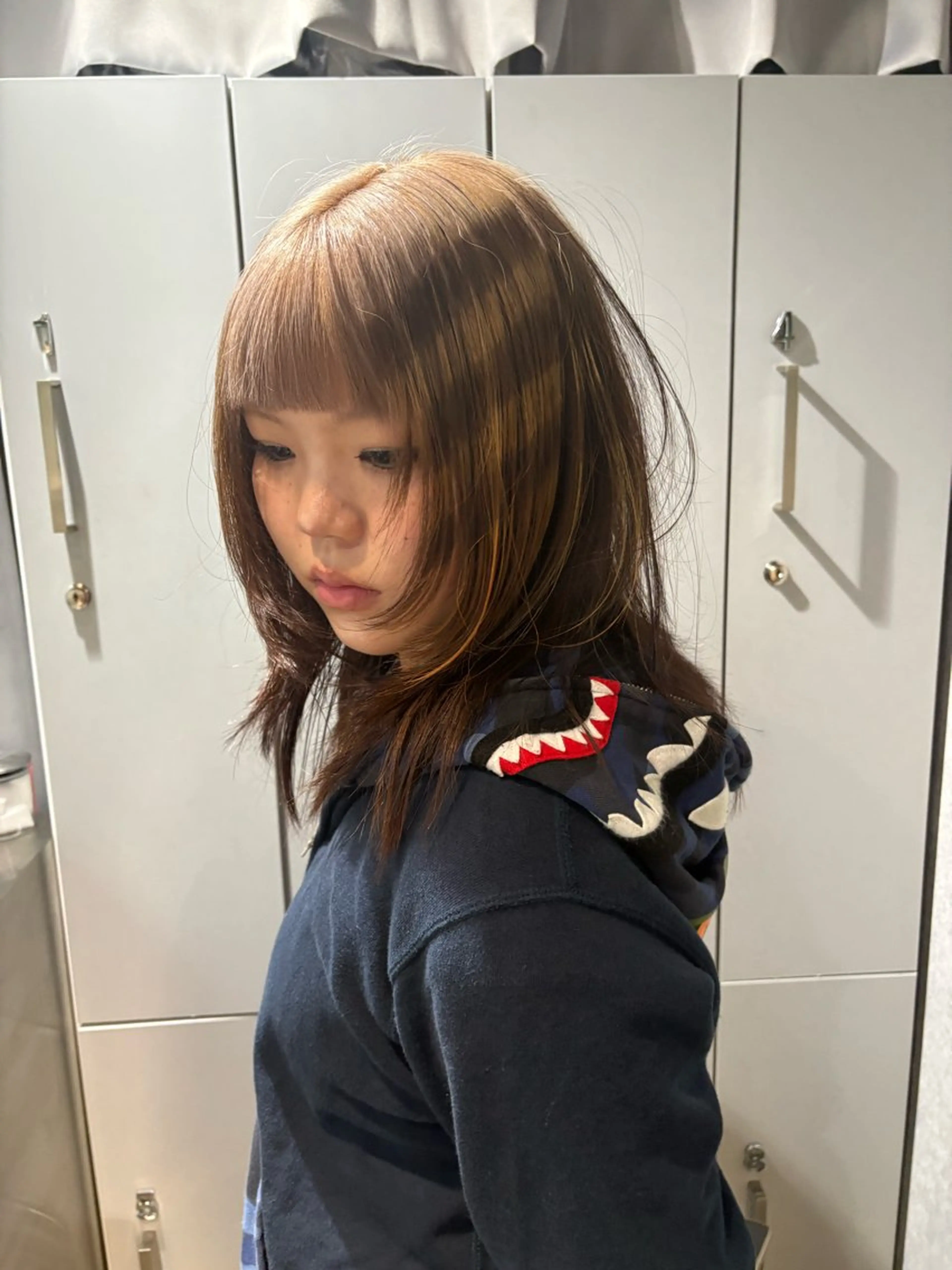 セミロング カラー rilas博多所属・博多JYUI/ウルフ ハイトーン/デザインのヘアスタイル