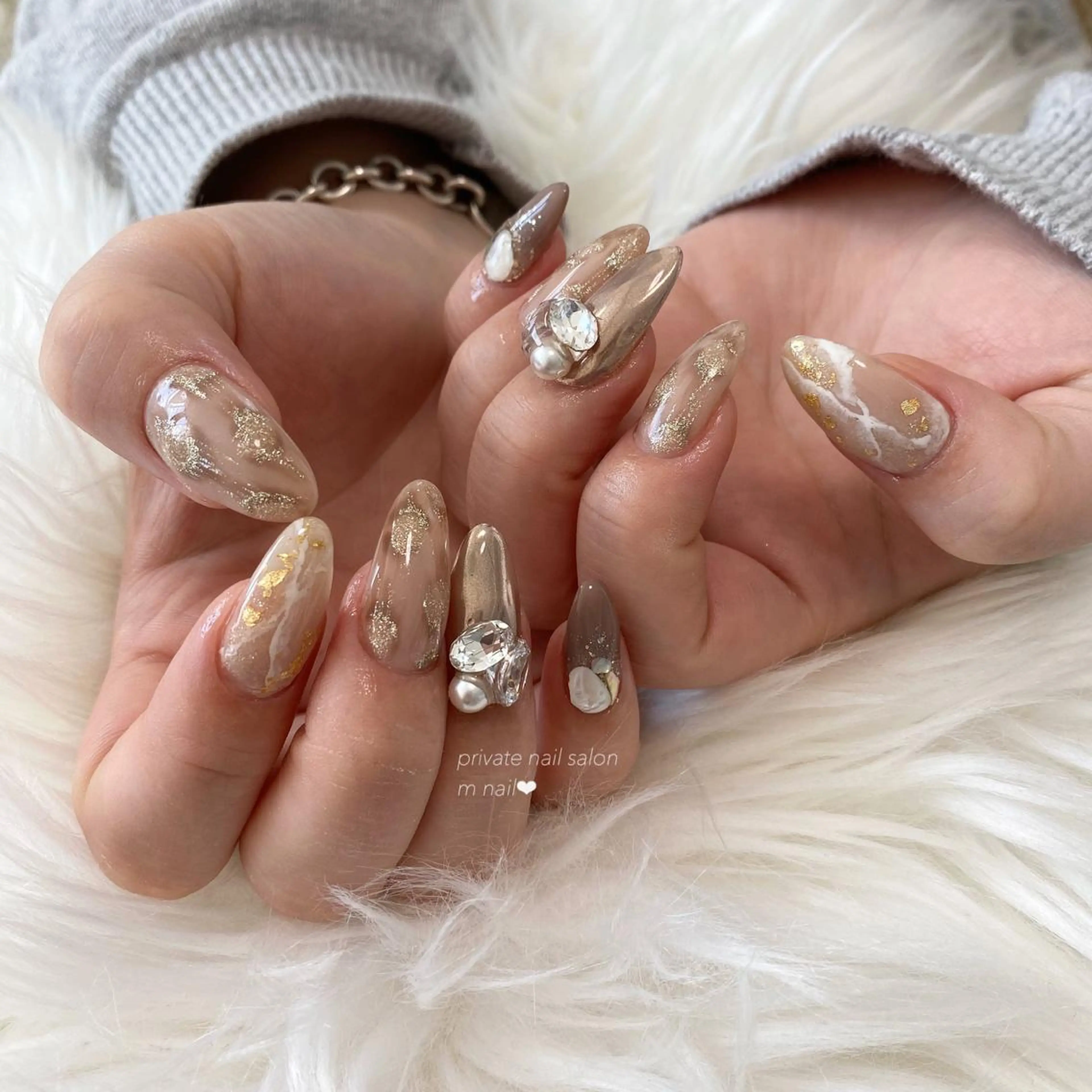 ネイル アニマル柄 ニュアンスネイル 春ネイル ハンドネイル 小河原 舞のネイルデザイン