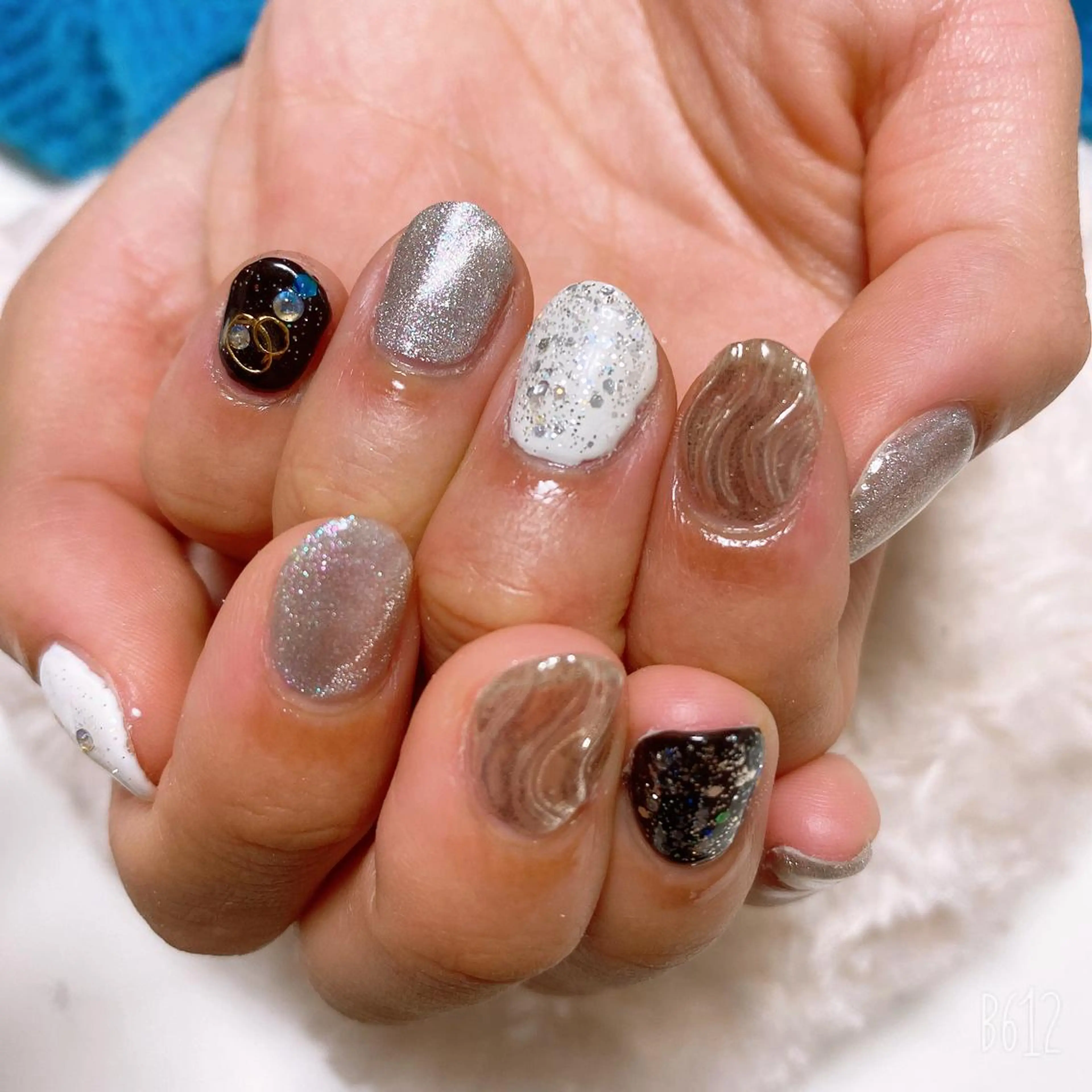 ネイル The Best Beauty受付担当のヘアスタイル