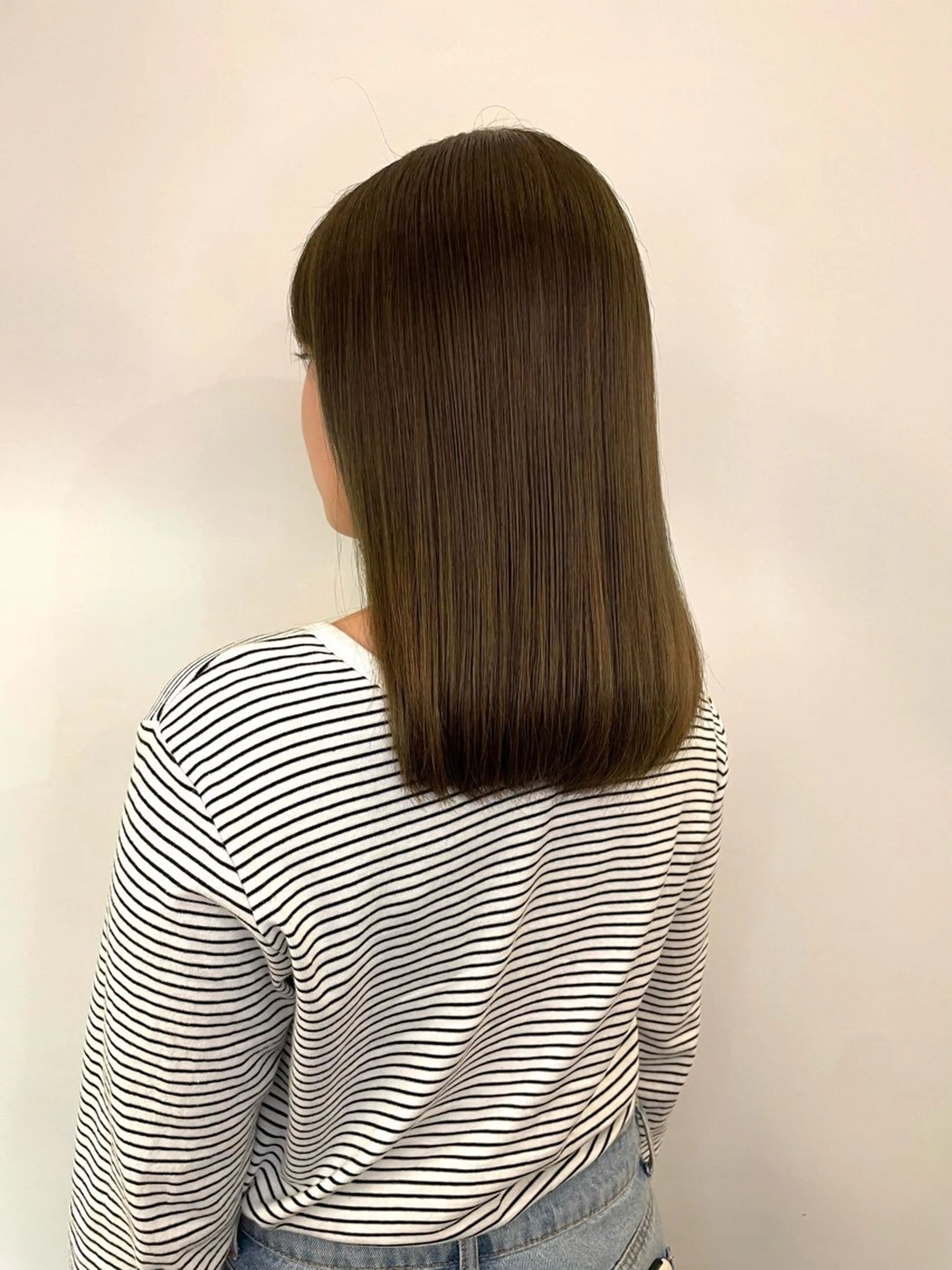 ミディアム カラー ベージュカラー オリーブベージュ トリートメント 韓国ナチュラル・ ベージュ/落合夏希のヘアスタイル