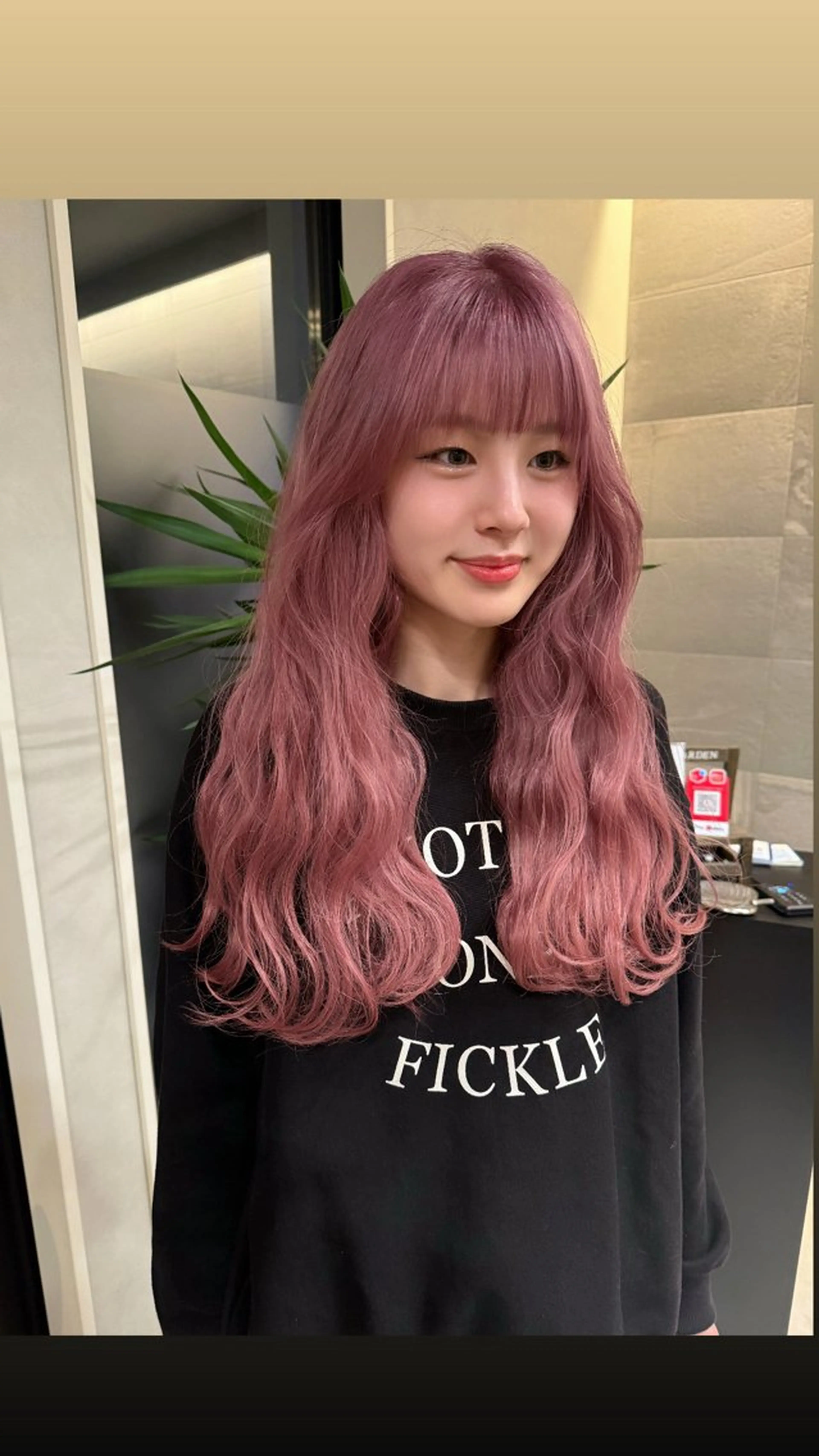 ロング カラー ピンクカラー 透明カラー/レイヤー misaki °＊のヘアスタイル