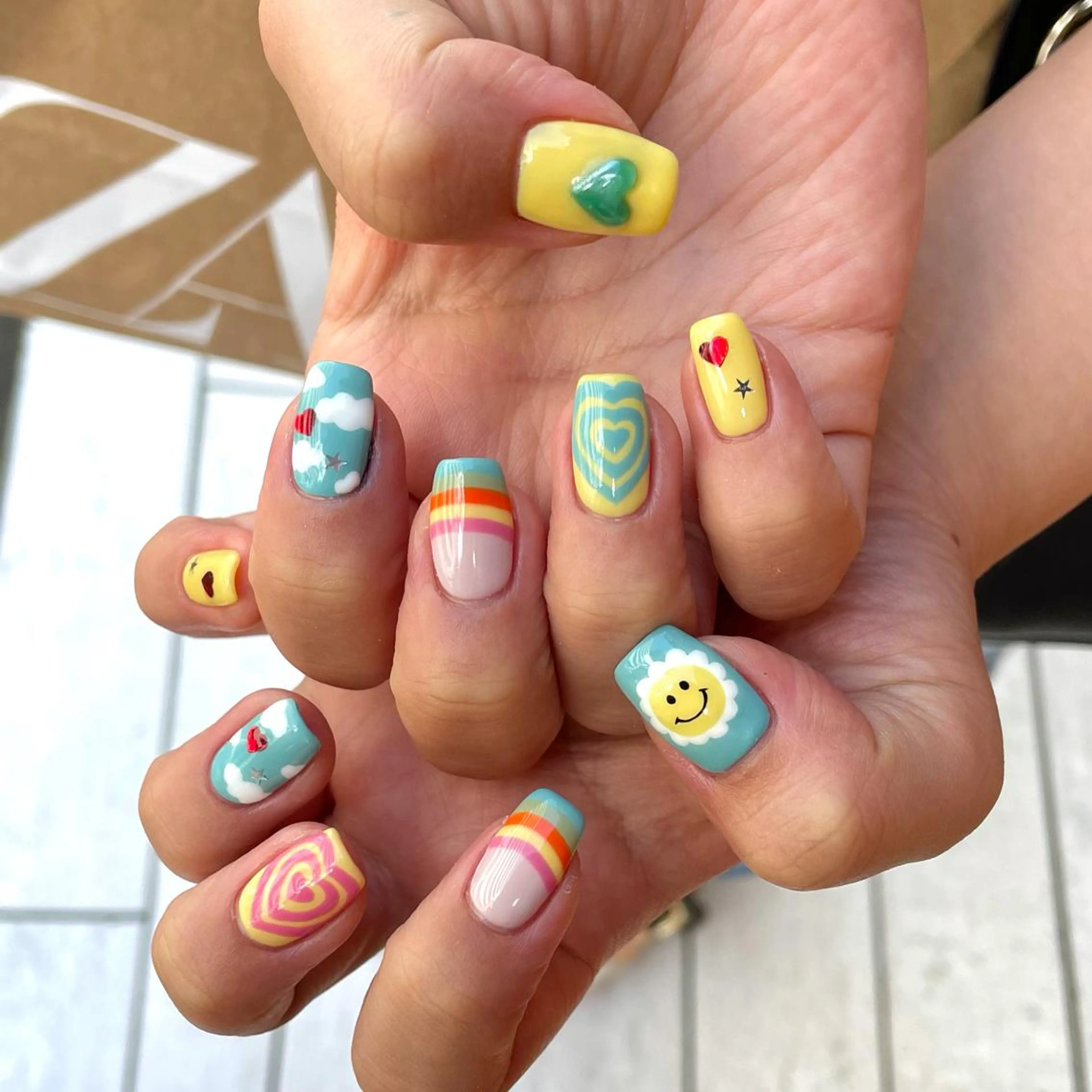 ネイル 新井 ひなののネイルデザイン