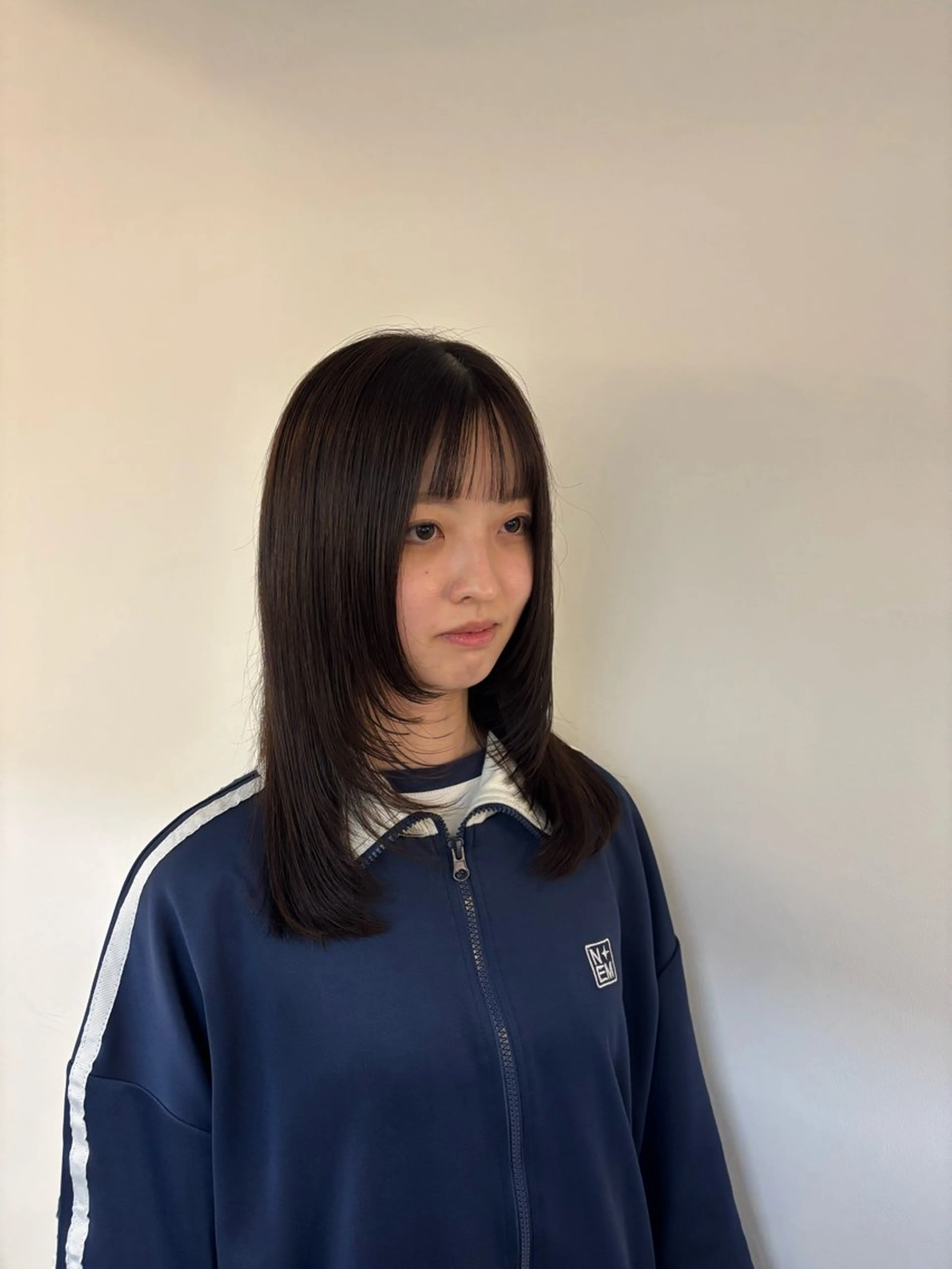 セミロング 韓国風ヘア レイヤーカット カット 小嶋 咲輝のヘアスタイル