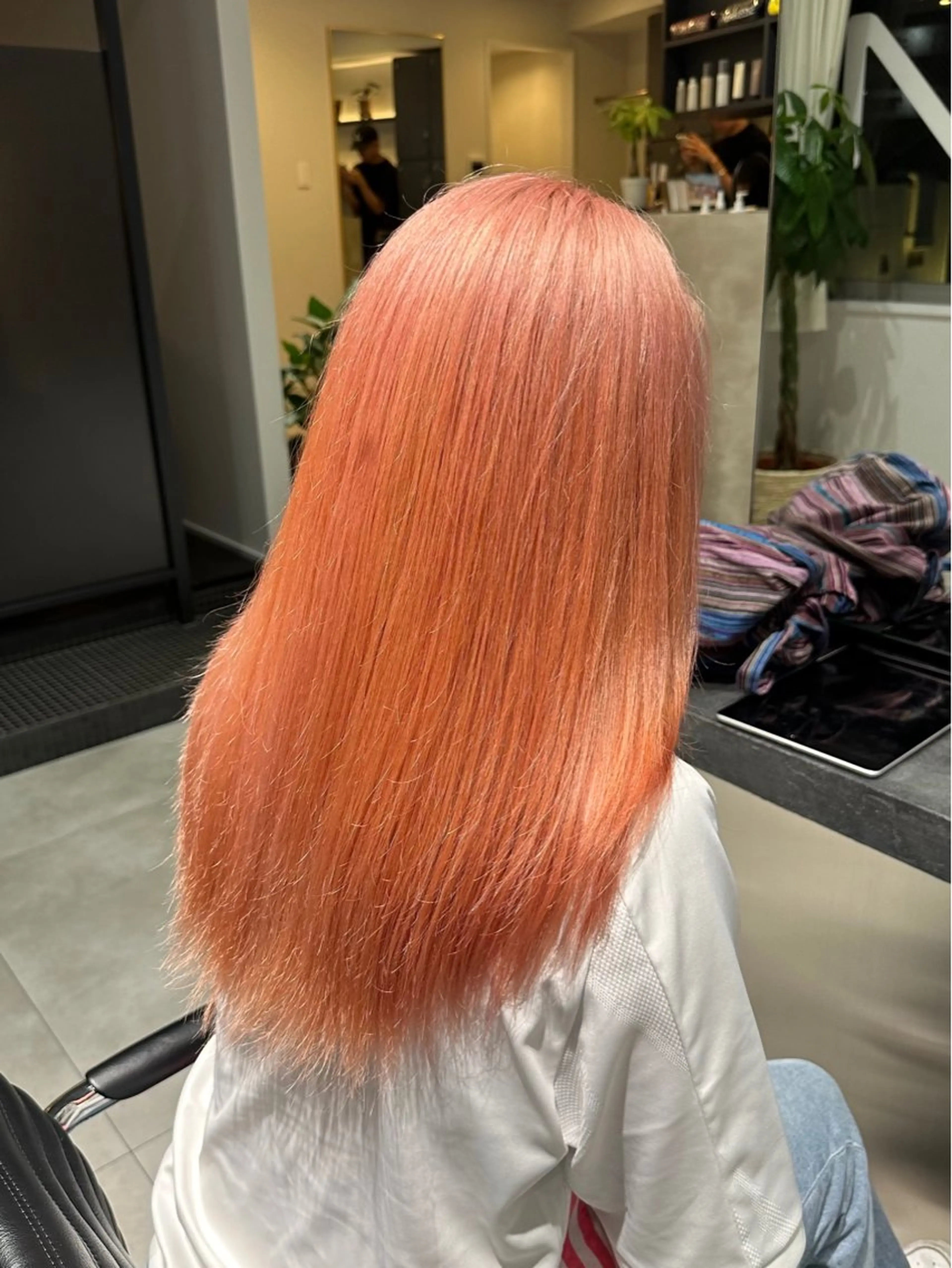 ロング カラー ヘアカラー トリートメント ハイトーン/ウルフ/ レイヤー/Asukaのヘアスタイル