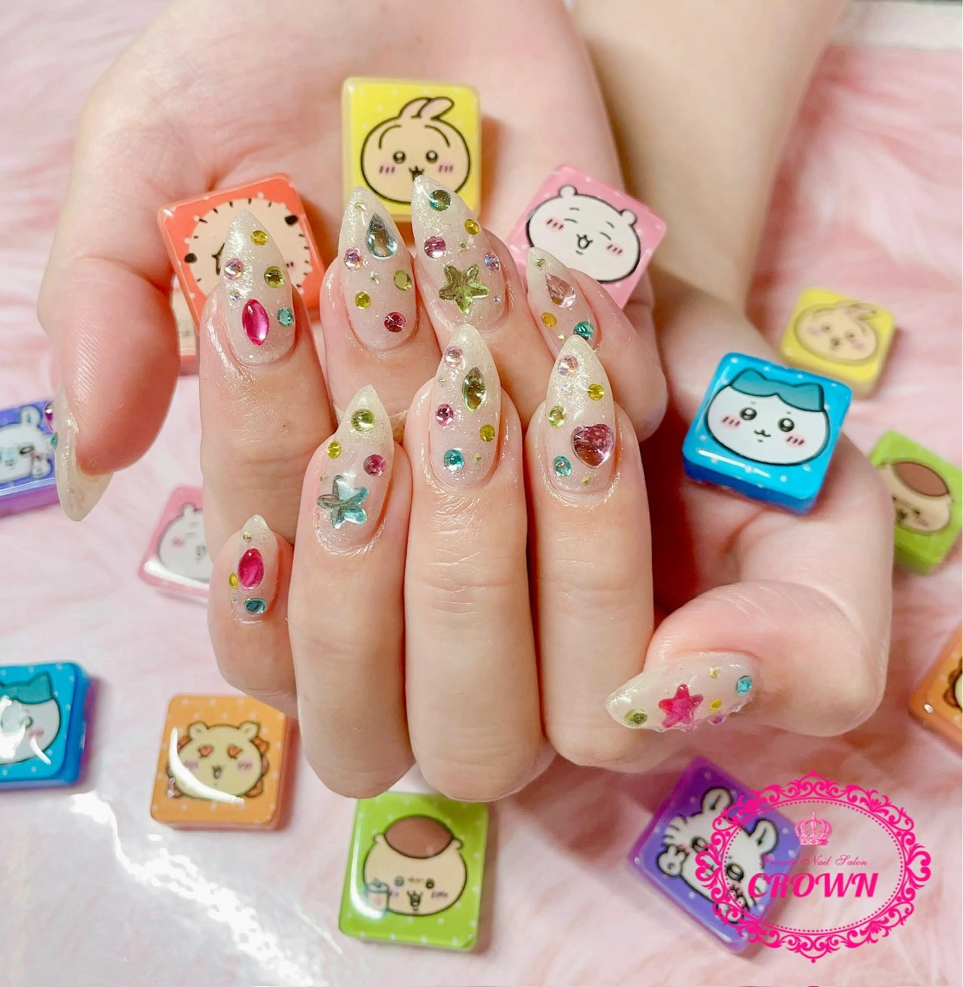 ネイル CROWN プライベートサロンのネイルデザイン