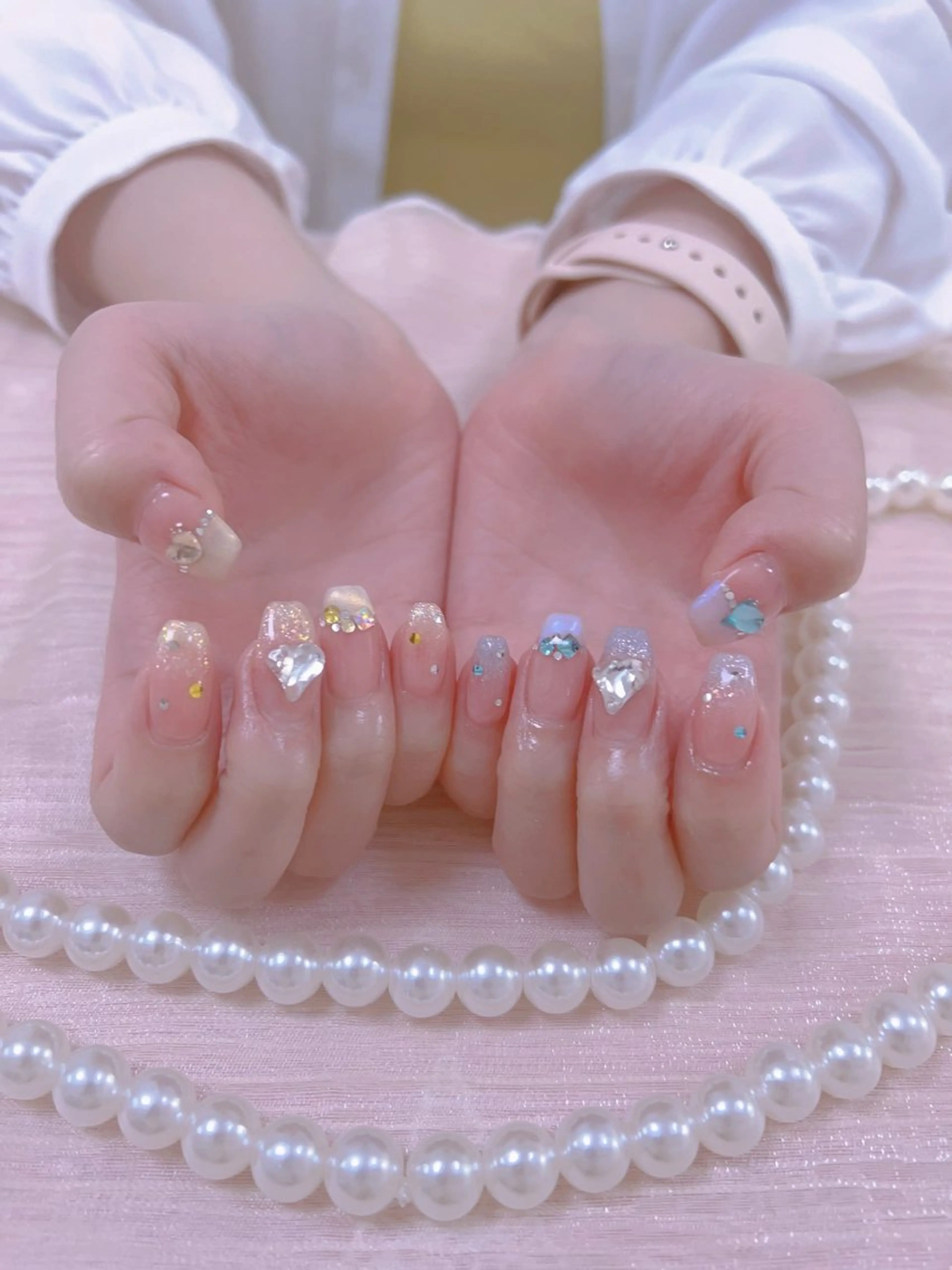 ネイル はぴねす所属・横浜 美夢のネイルデザイン