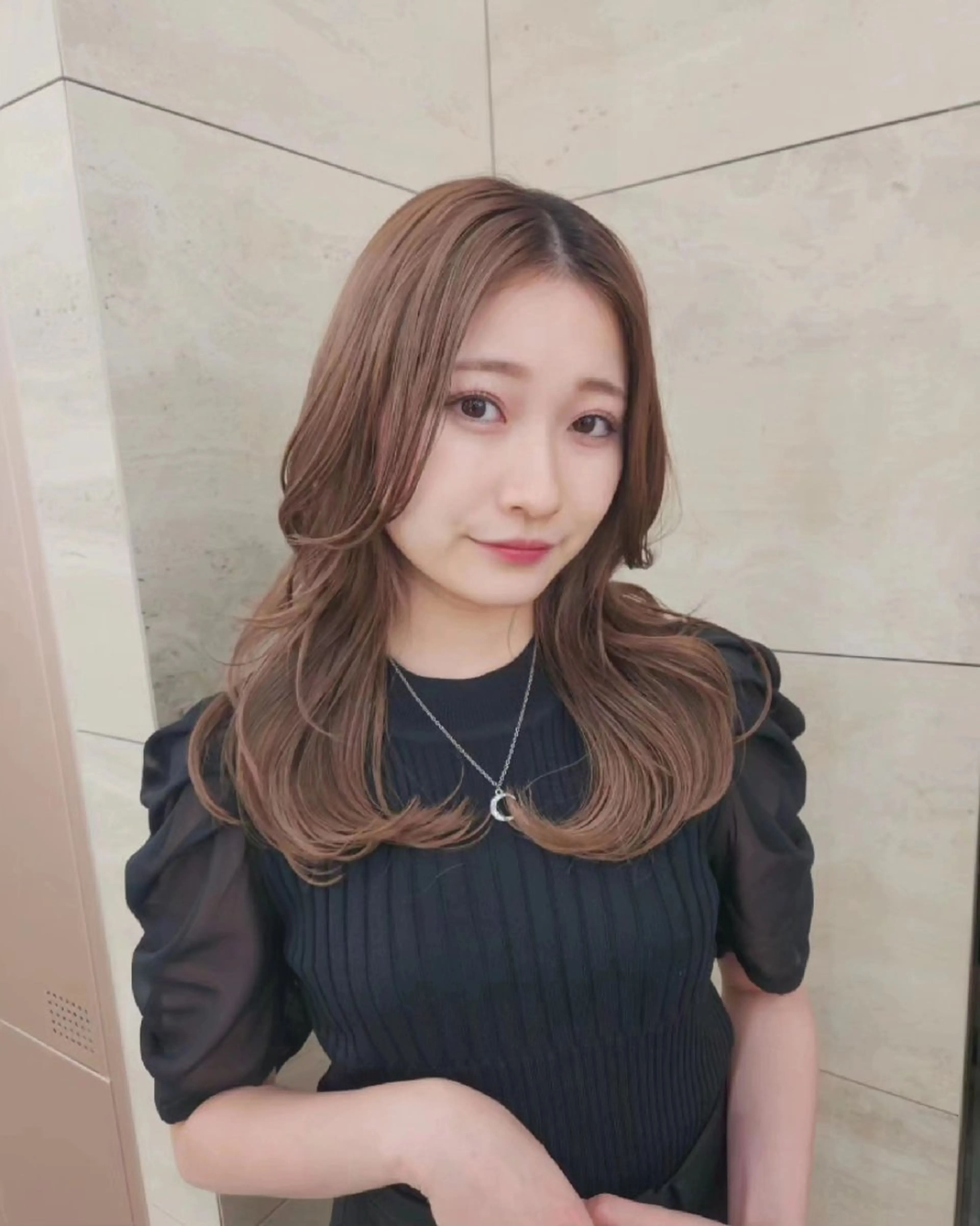 セミロング カット ヘアカラー トリートメント 韓国ヘア🇰🇷 レイヤー/芝春樹のヘアスタイル