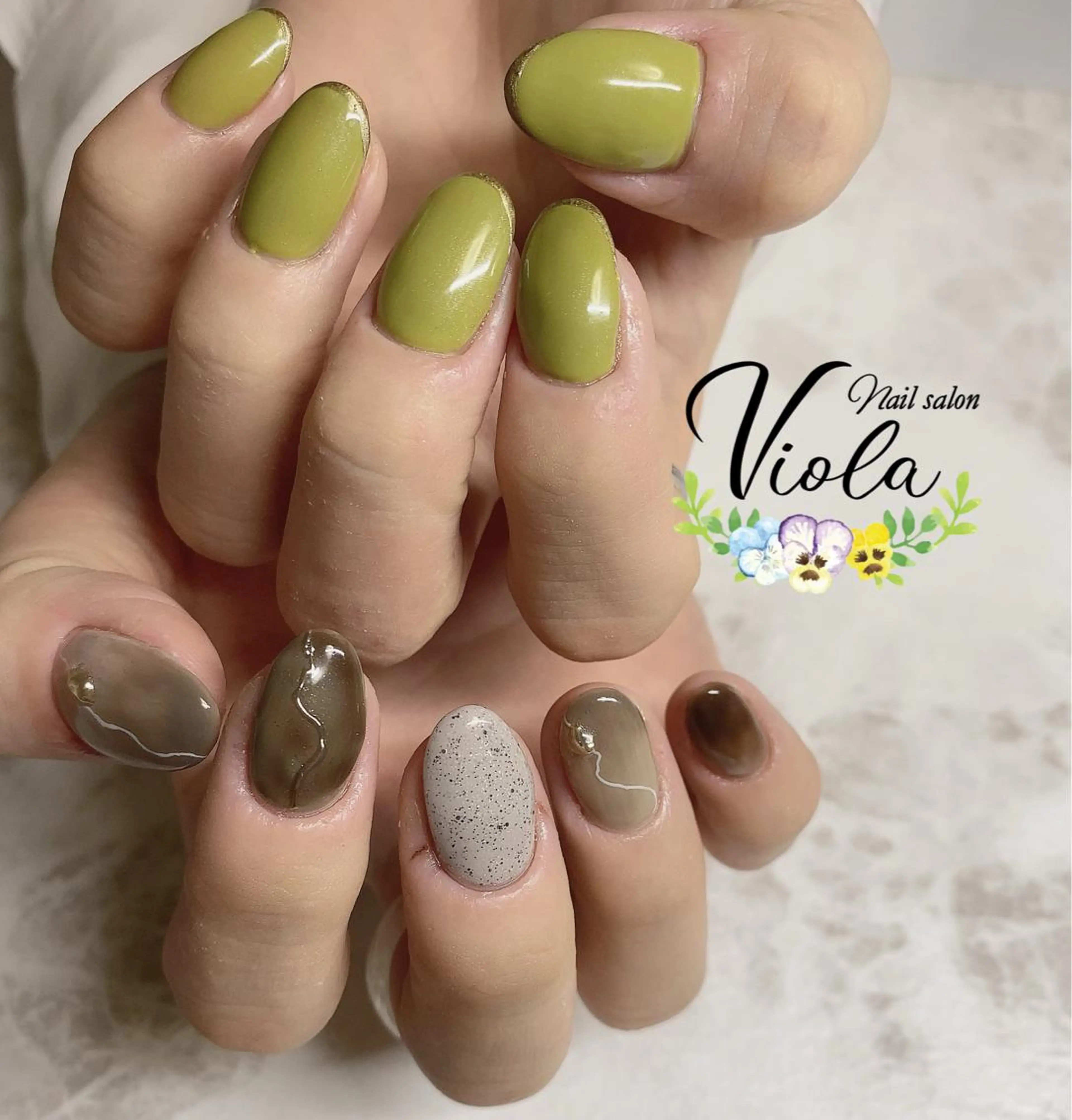 ネイル アートネイル フレンチネイル ジェルネイル ミラーネイル ニュアンスネイル ハンドネイル Nailsalon Viola所属・ネイルサロン Violaのネイルデザイン
