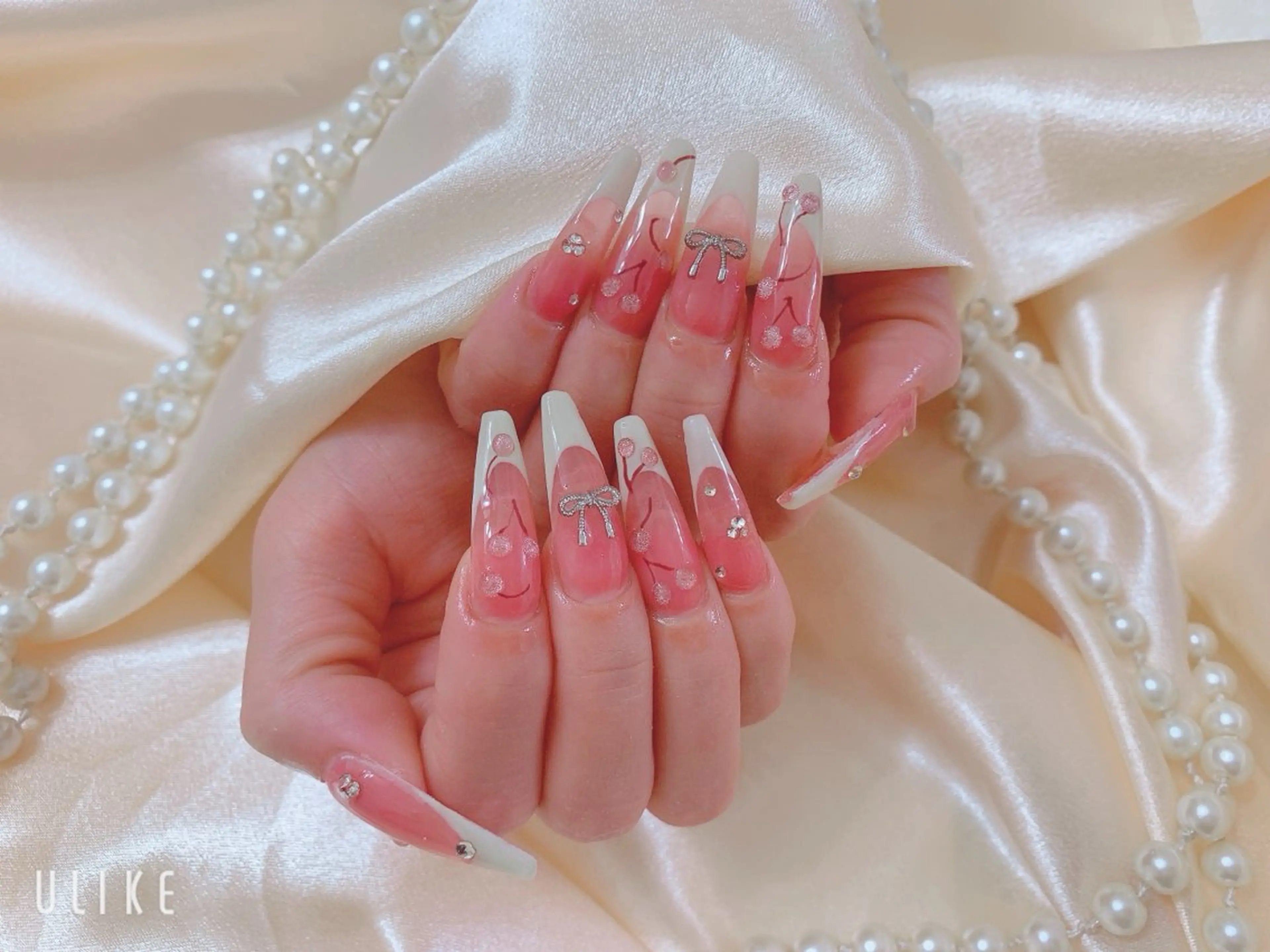 ネイル ハンドネイル ネイルサロンAiri 長さ出し·シンプルのネイルデザイン