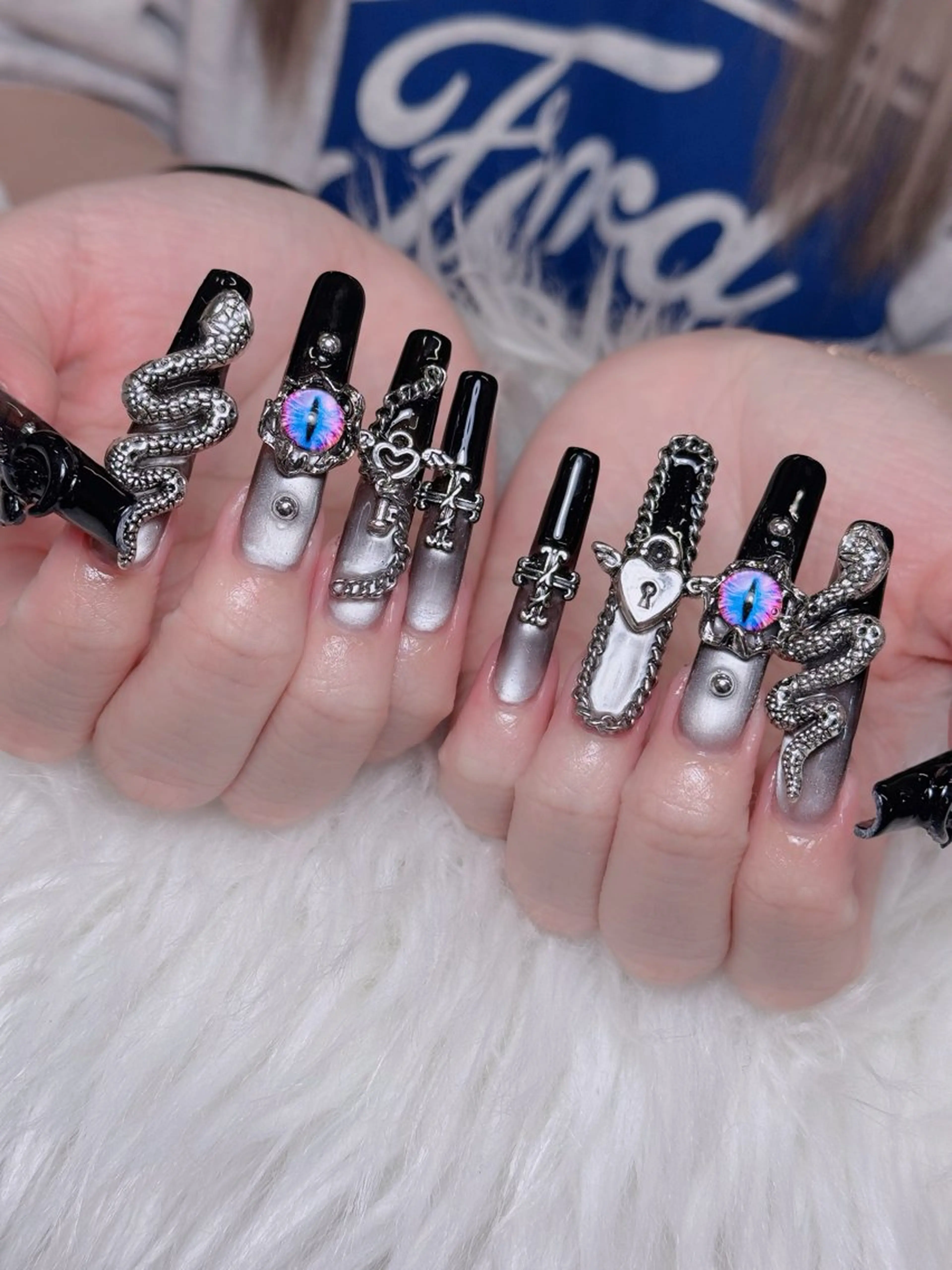 ネイル オーロラネイル チークネイル フットネイル フレンチネイル ハロウィン ハンドネイル Lumi Nail 新大久保3‘のネイルデザイン