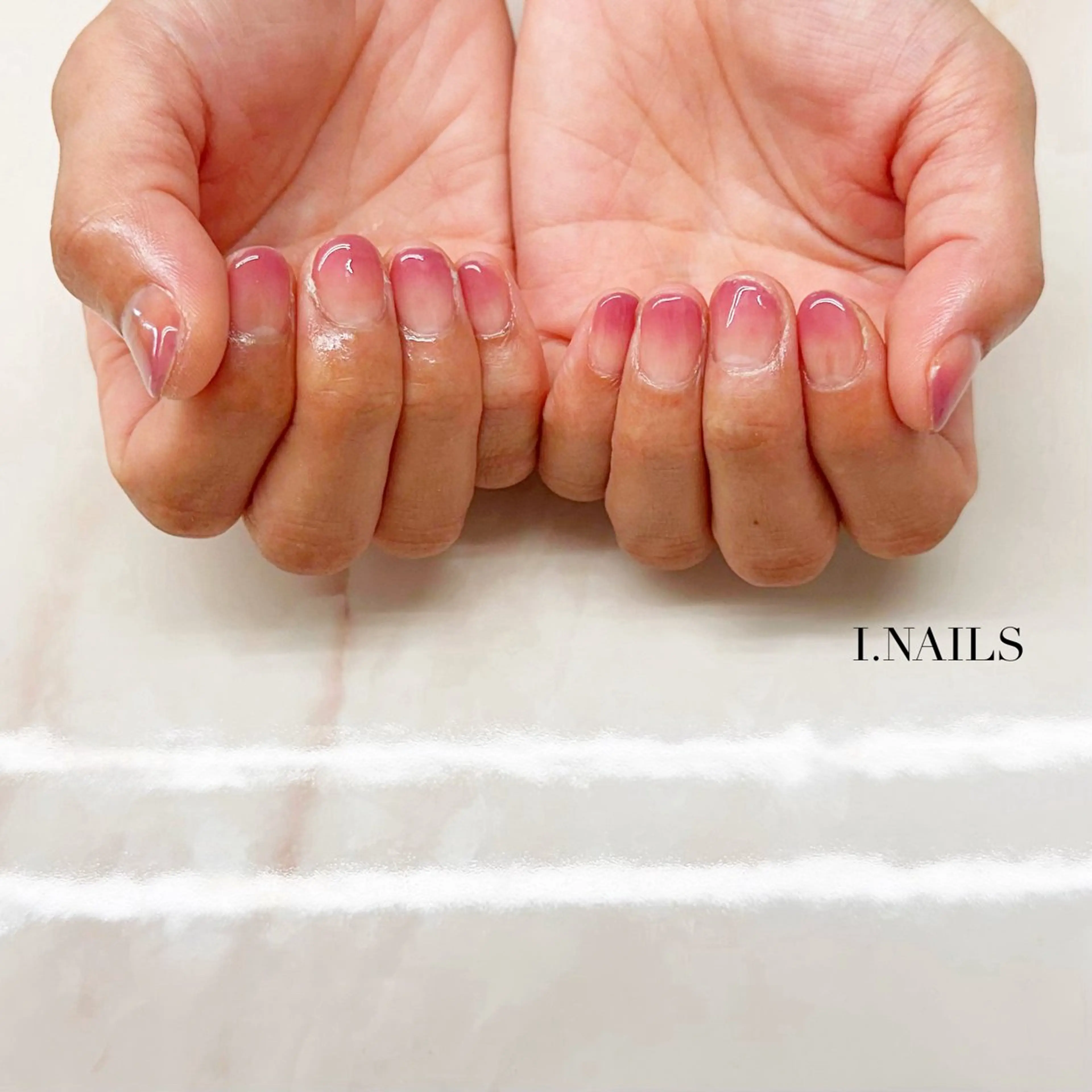 ネイル アイネイルズ所属・早川 梓のネイルデザイン