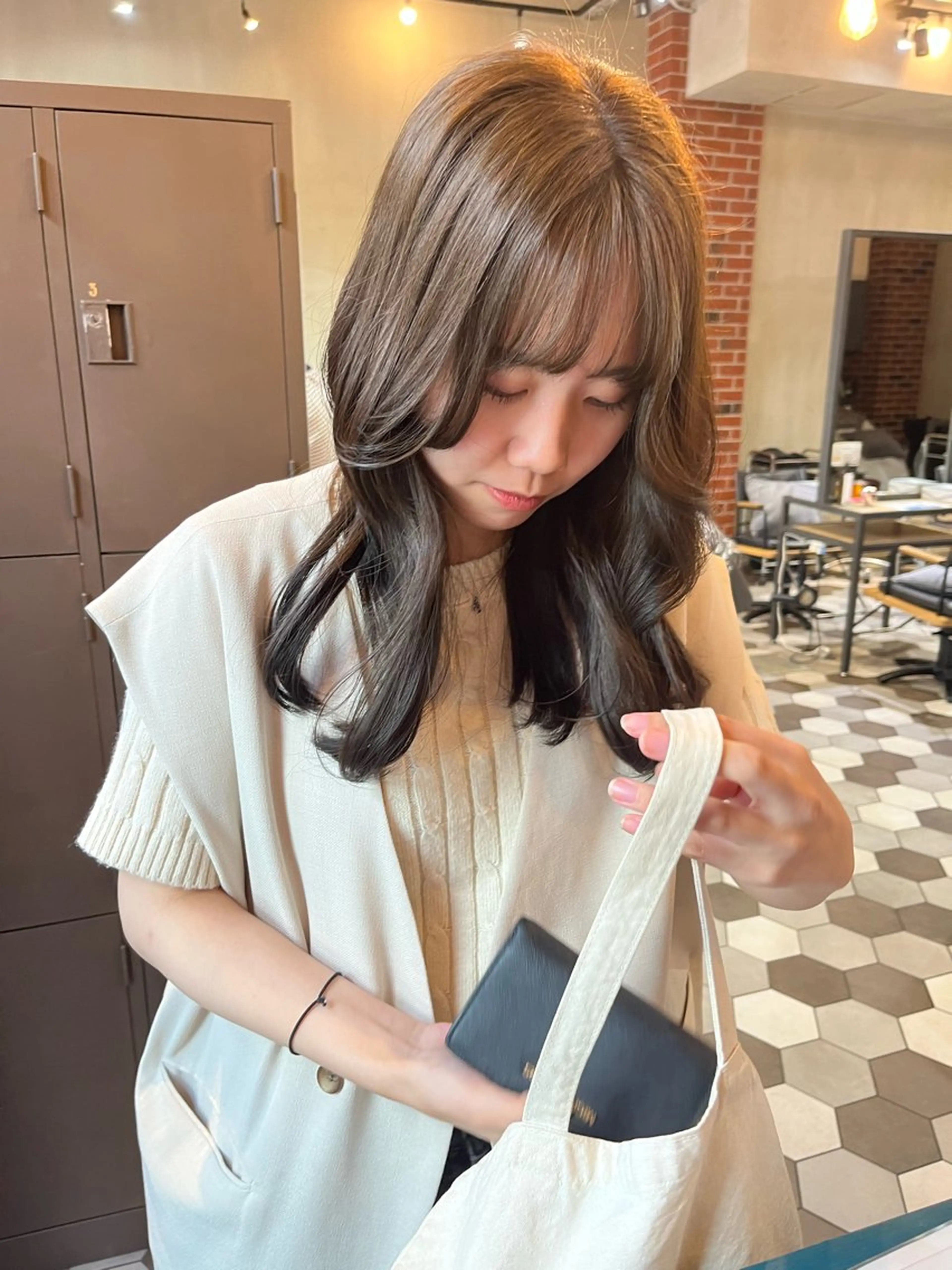 ミディアム カラー 似合わせ顔まわり カット💛森尾真由美のヘアスタイル