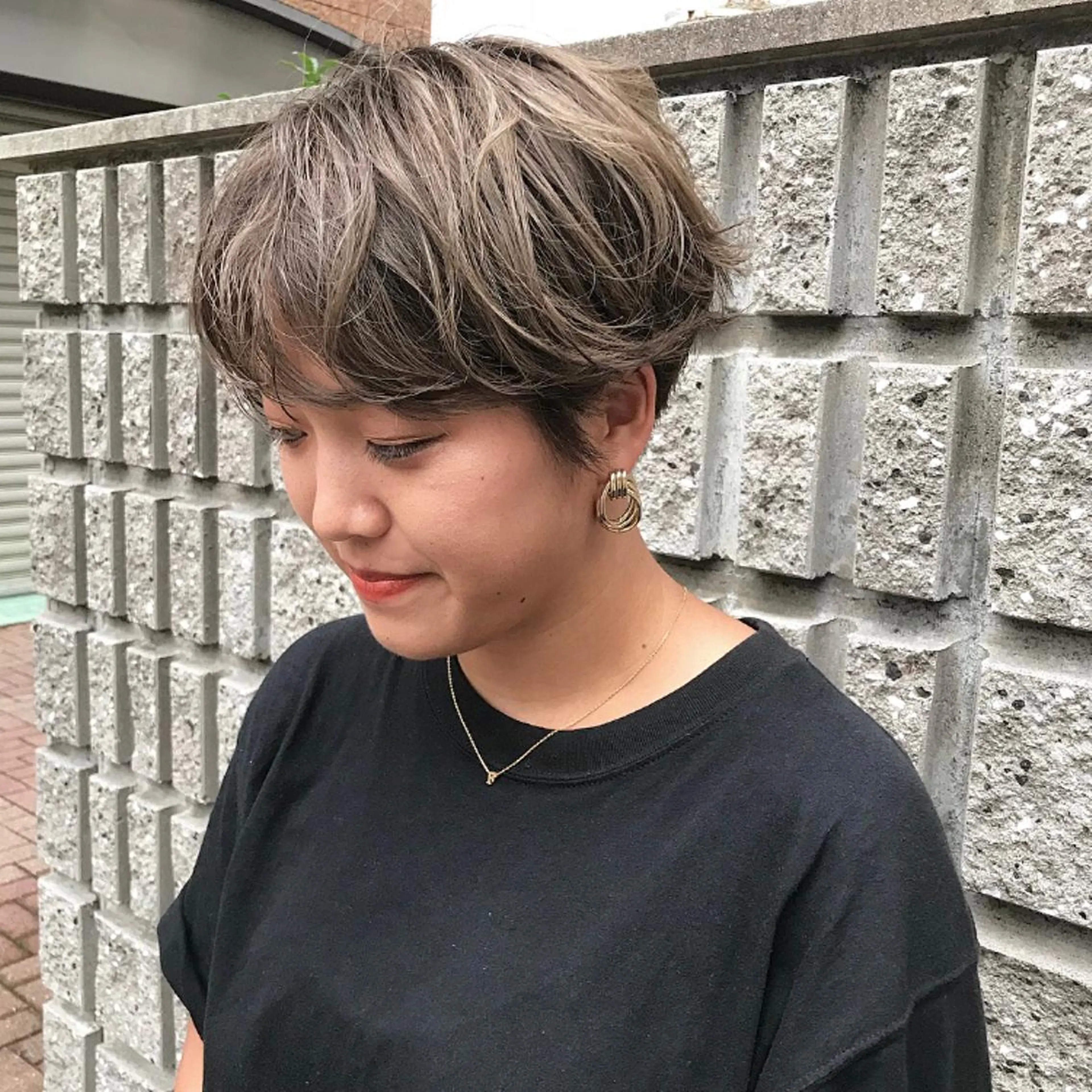 ショート カラー グレージュ ヘアカラー トリートメント レイヤー/顔周り /AKARIのヘアスタイル