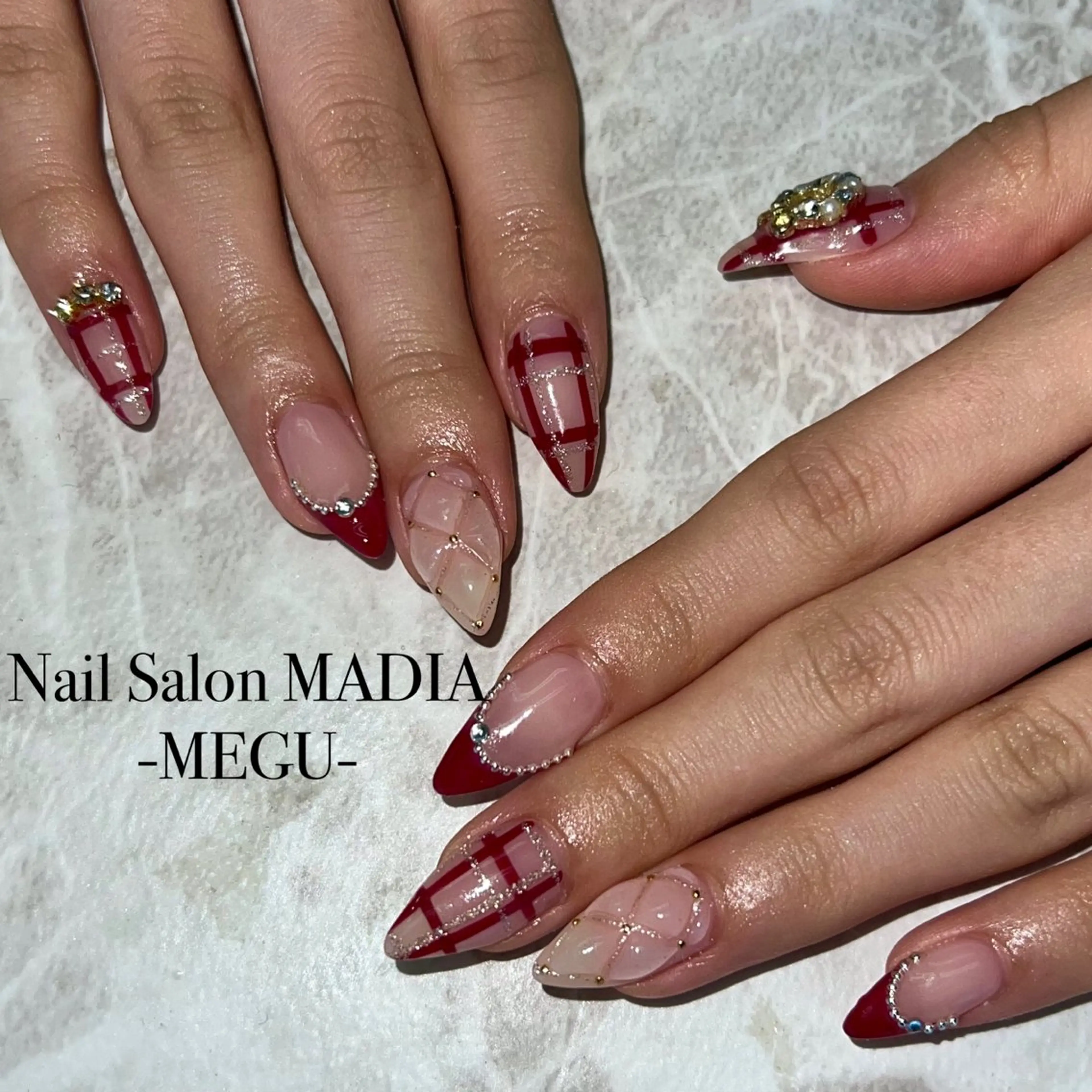 ネイル MADIA藤沢所属・MADIA MEGUのネイルデザイン