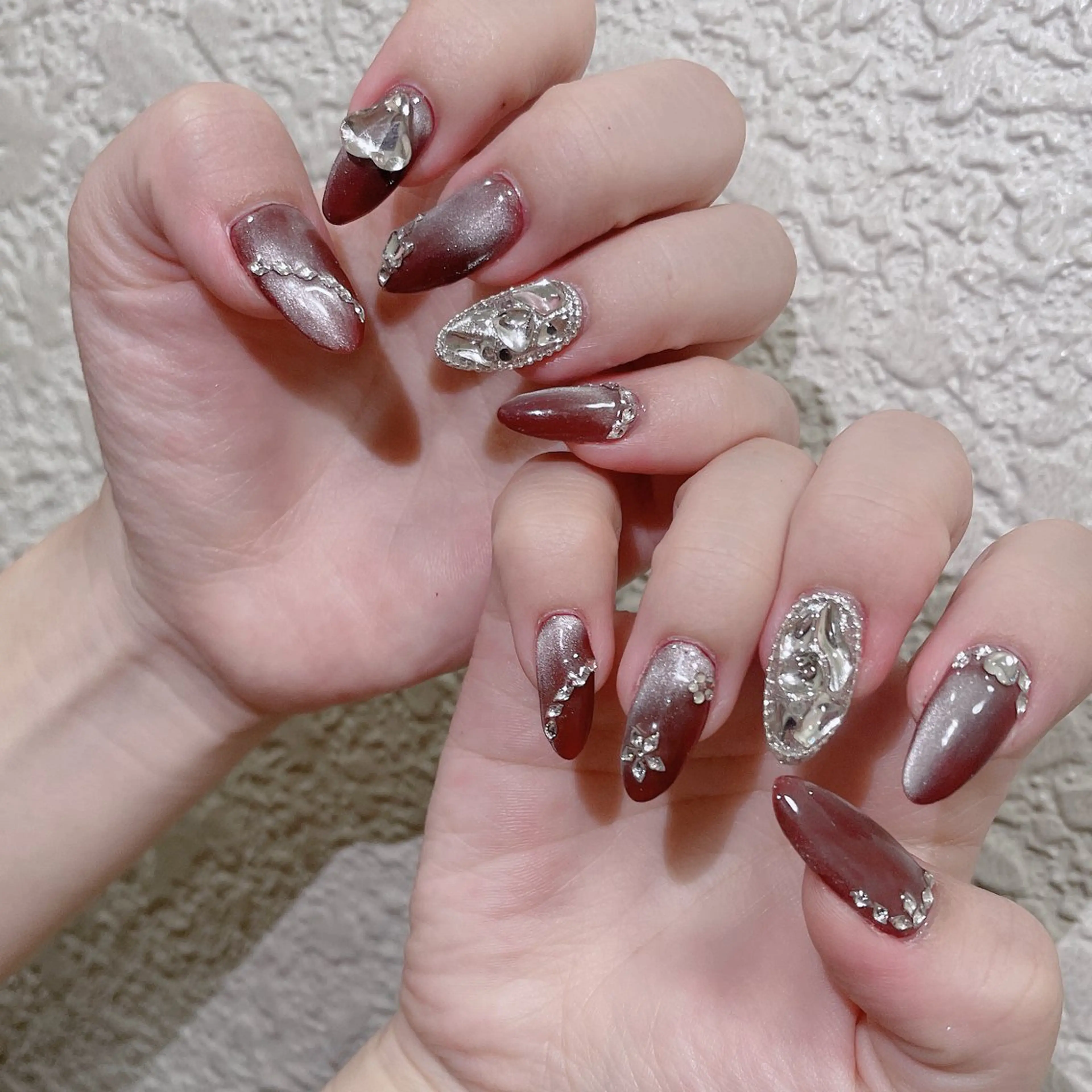 ネイル 成人式 ロングネイル マグネットネイル 大理石ネイル(マーブル) リボン ハンドネイル MoMoA Nail ネイル長さ出し専門店のネイルデザイン