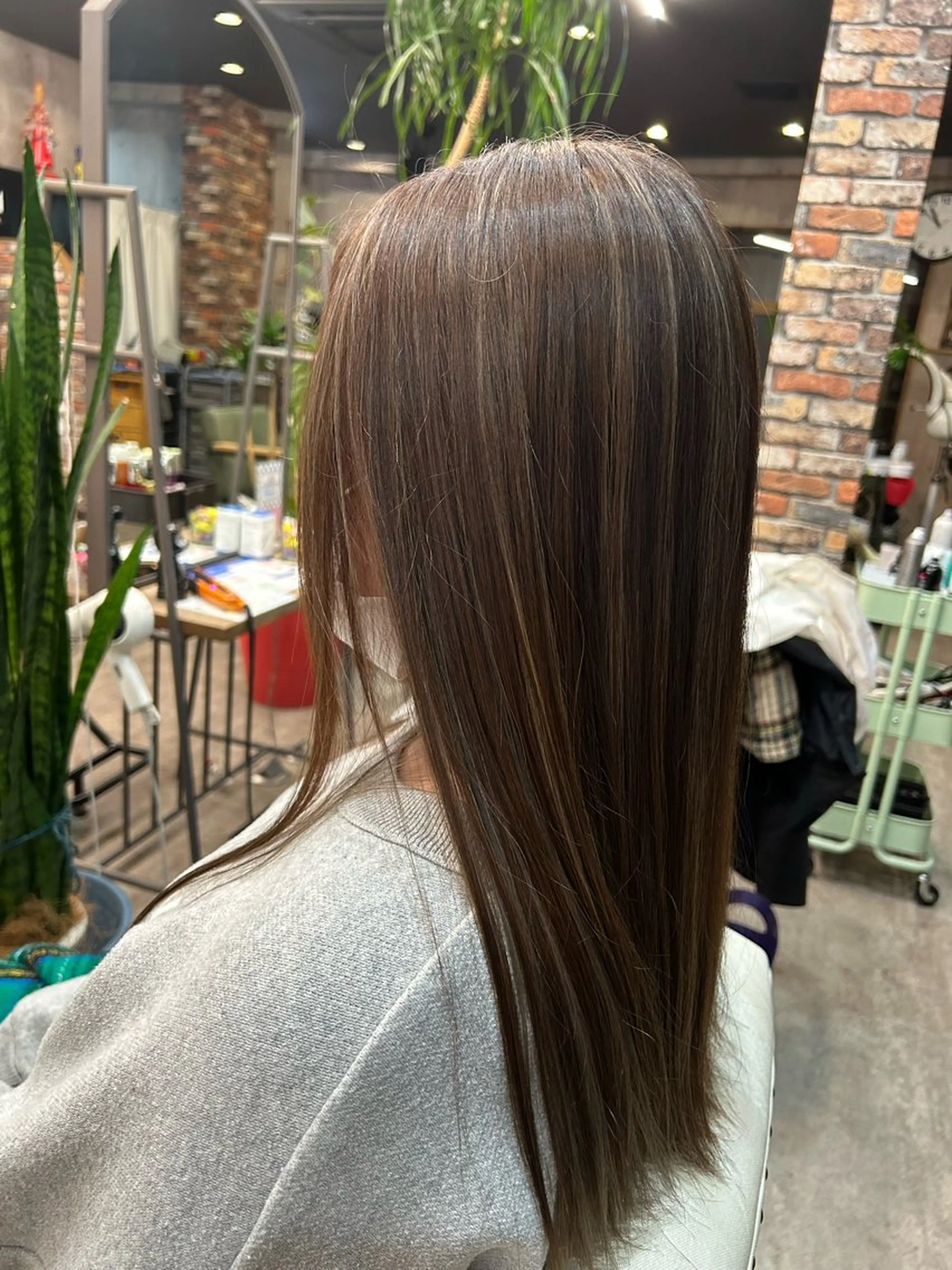 ロング 松田 沙織のヘアスタイル