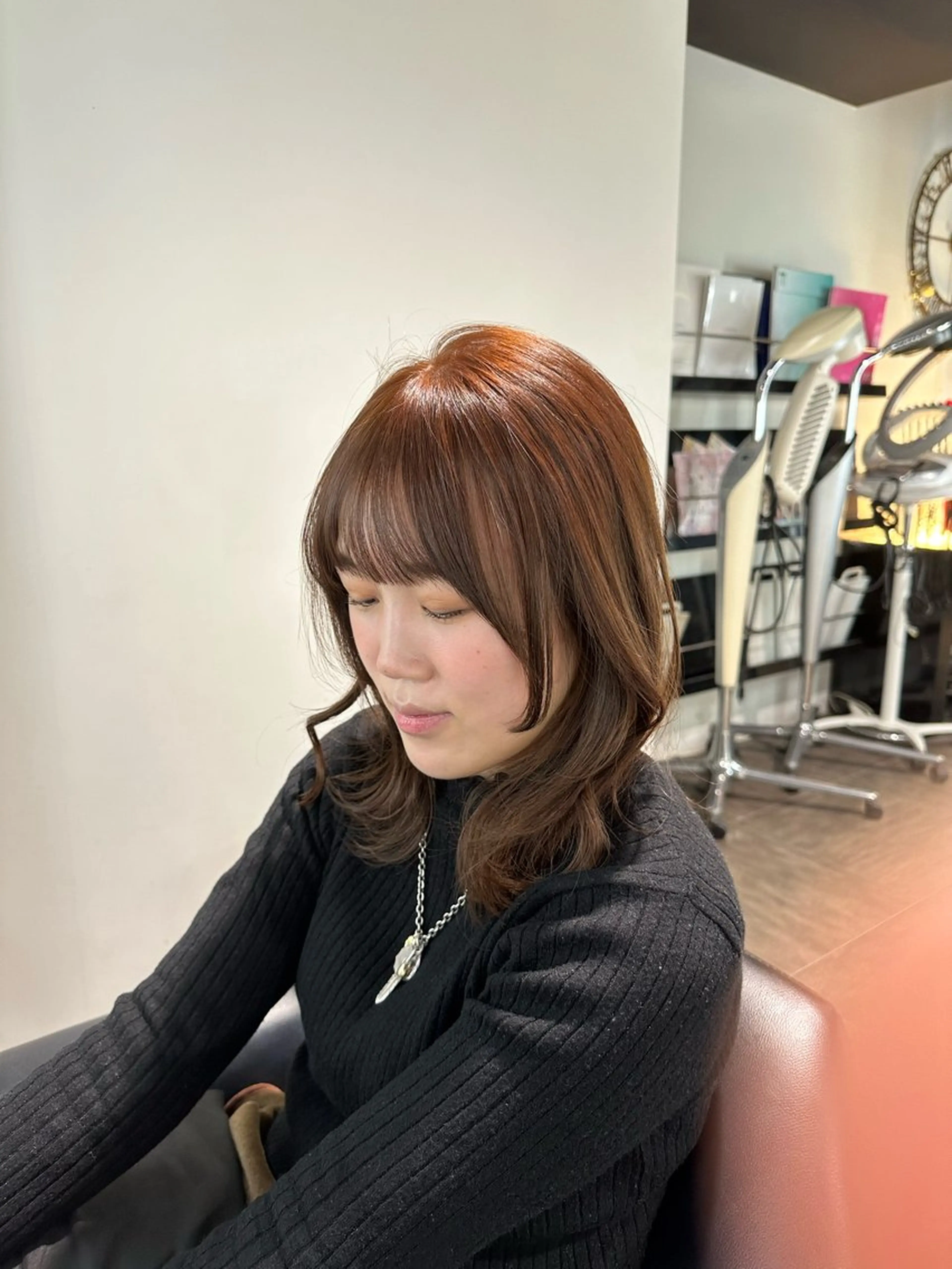 ミディアム カット ヘアカラー レイヤー/艶カラー ROKUのヘアスタイル