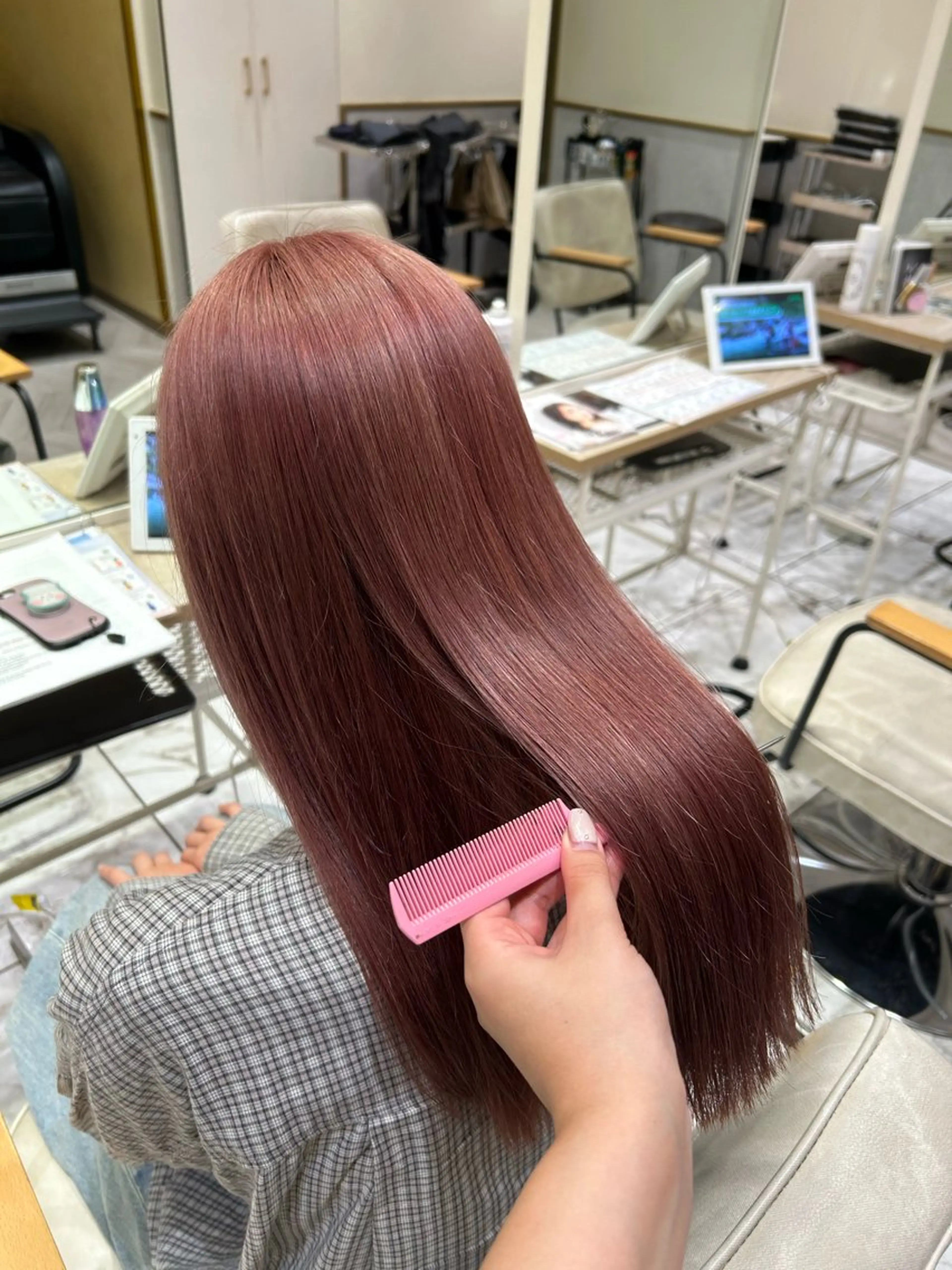 ロング カラー 暖色系ツヤカラー コトノ🫧のヘアスタイル