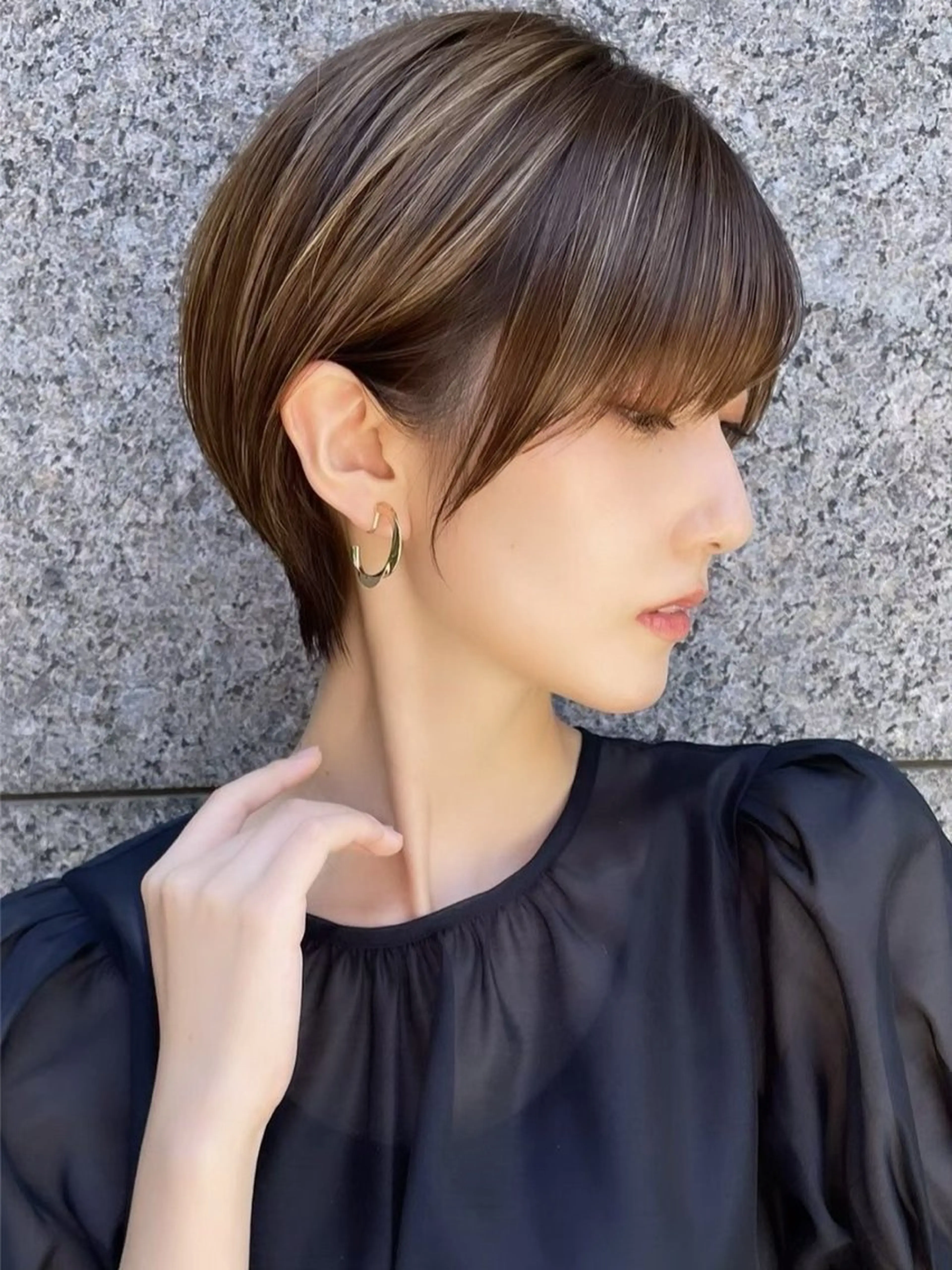 ミディアム カット ヘアカラー トリートメント Hello by Sea所属・レイヤー/艶髪/ボブ /くびれ/伊藤　勇司のヘアスタイル