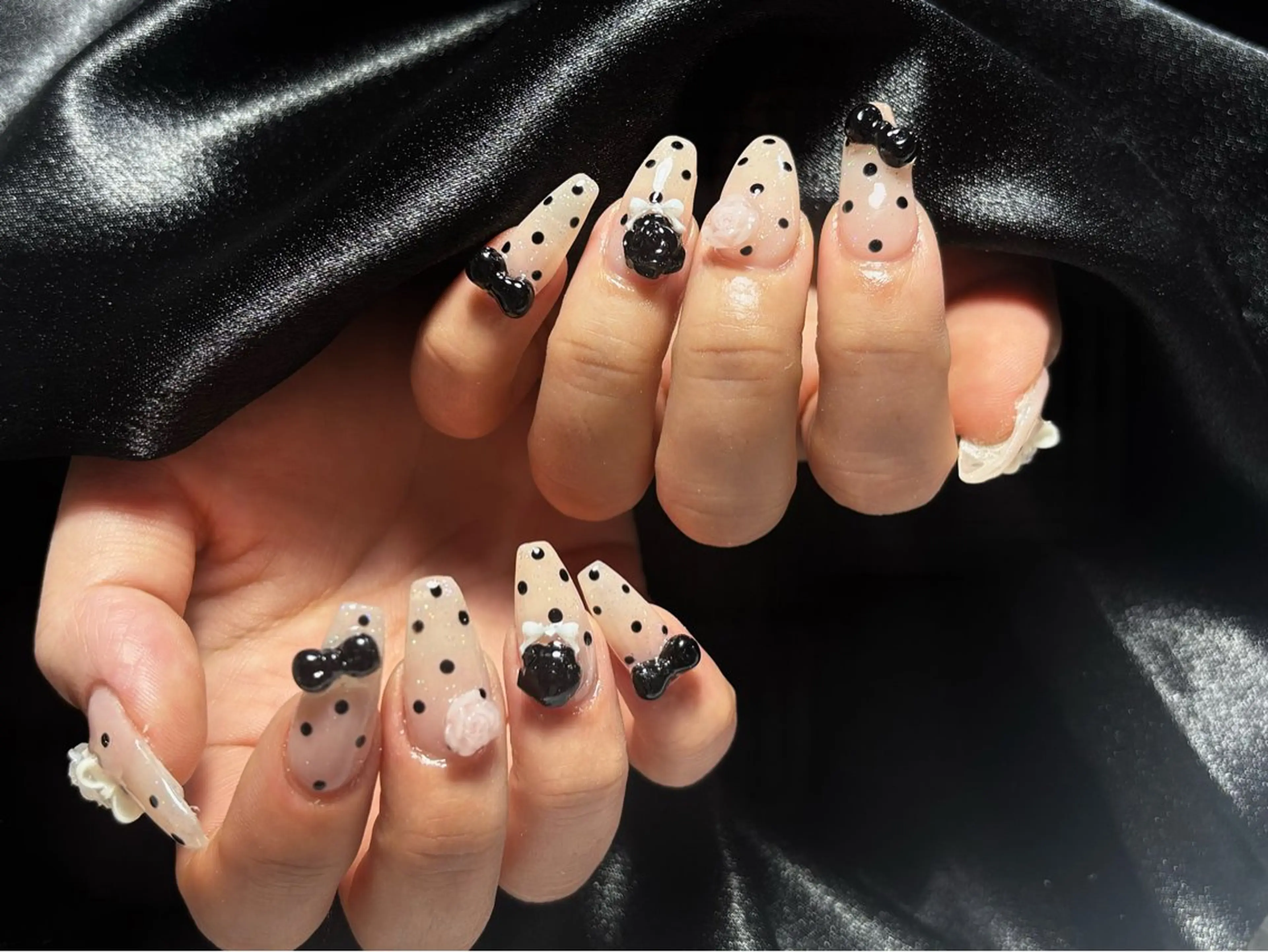 ネイル ワンホンネイル る るのネイルデザイン