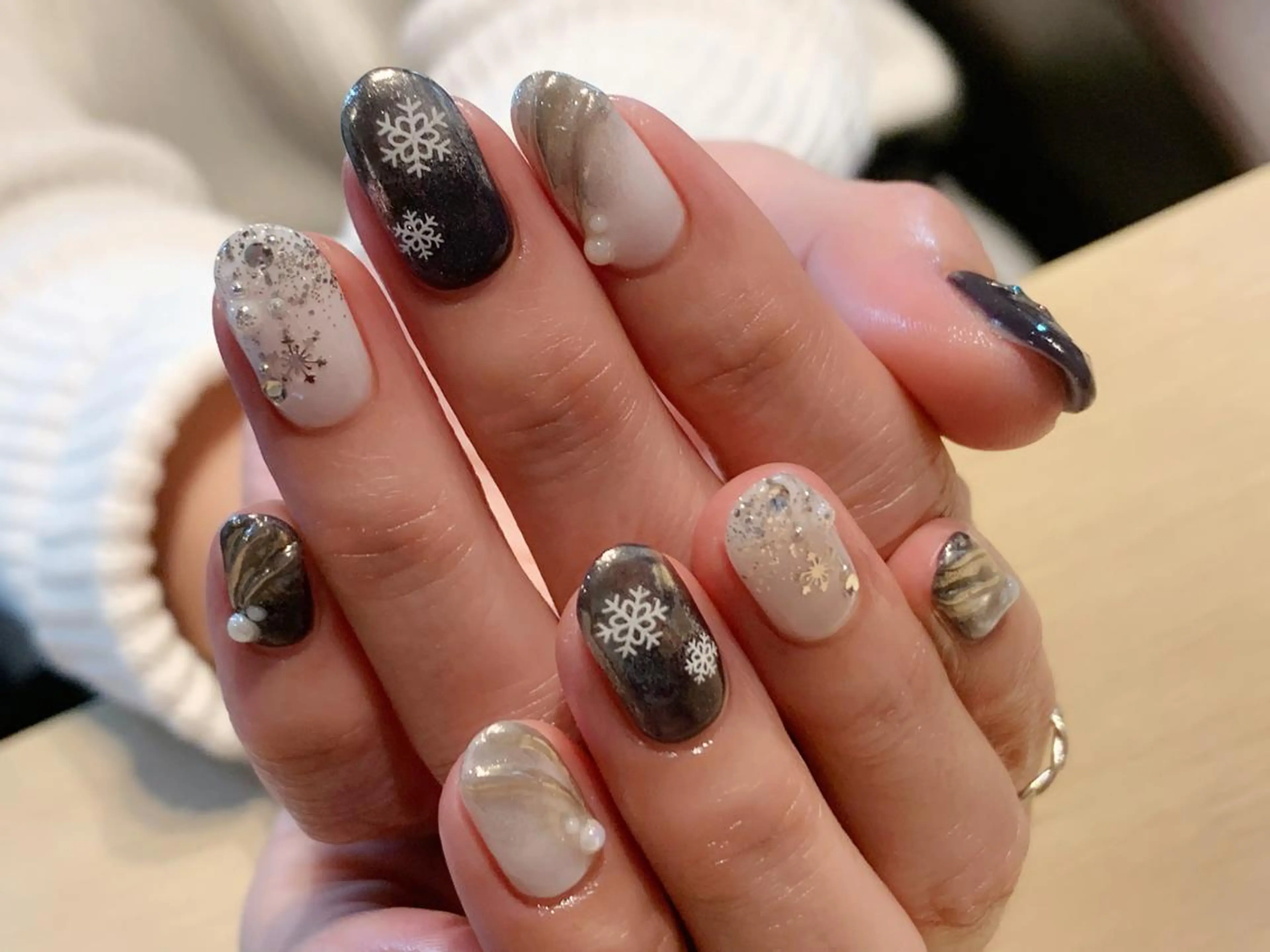 ネイル ミラーネイル ホワイト Nail Space R所属・ネイルスペースR 小林のネイルデザイン