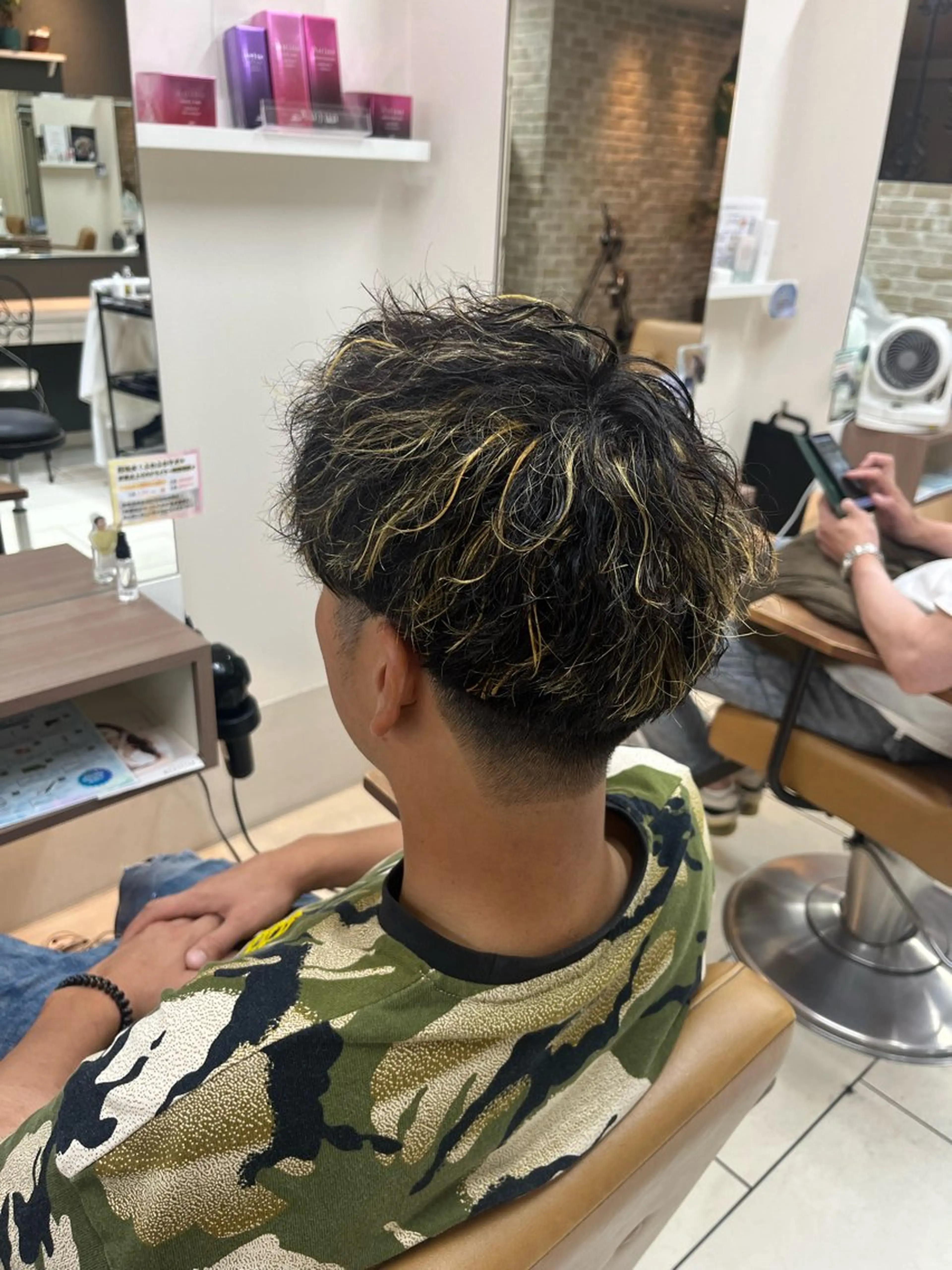 メンズ メンズハイライト 福本 光のヘアスタイル