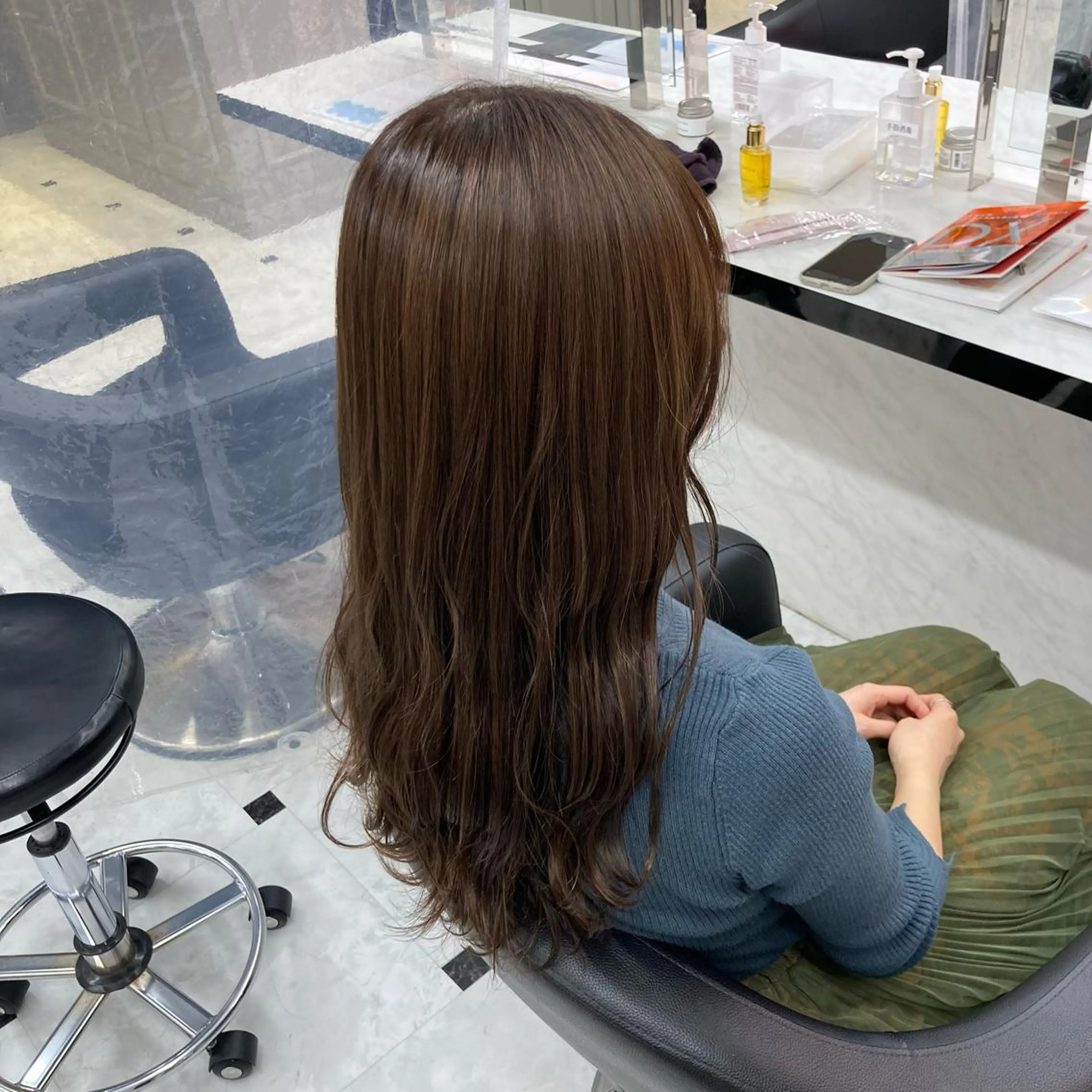 セミロング カラー 似合わせカット EMIL/上野駅近 /ブリーチ縮毛矯正のヘアスタイル