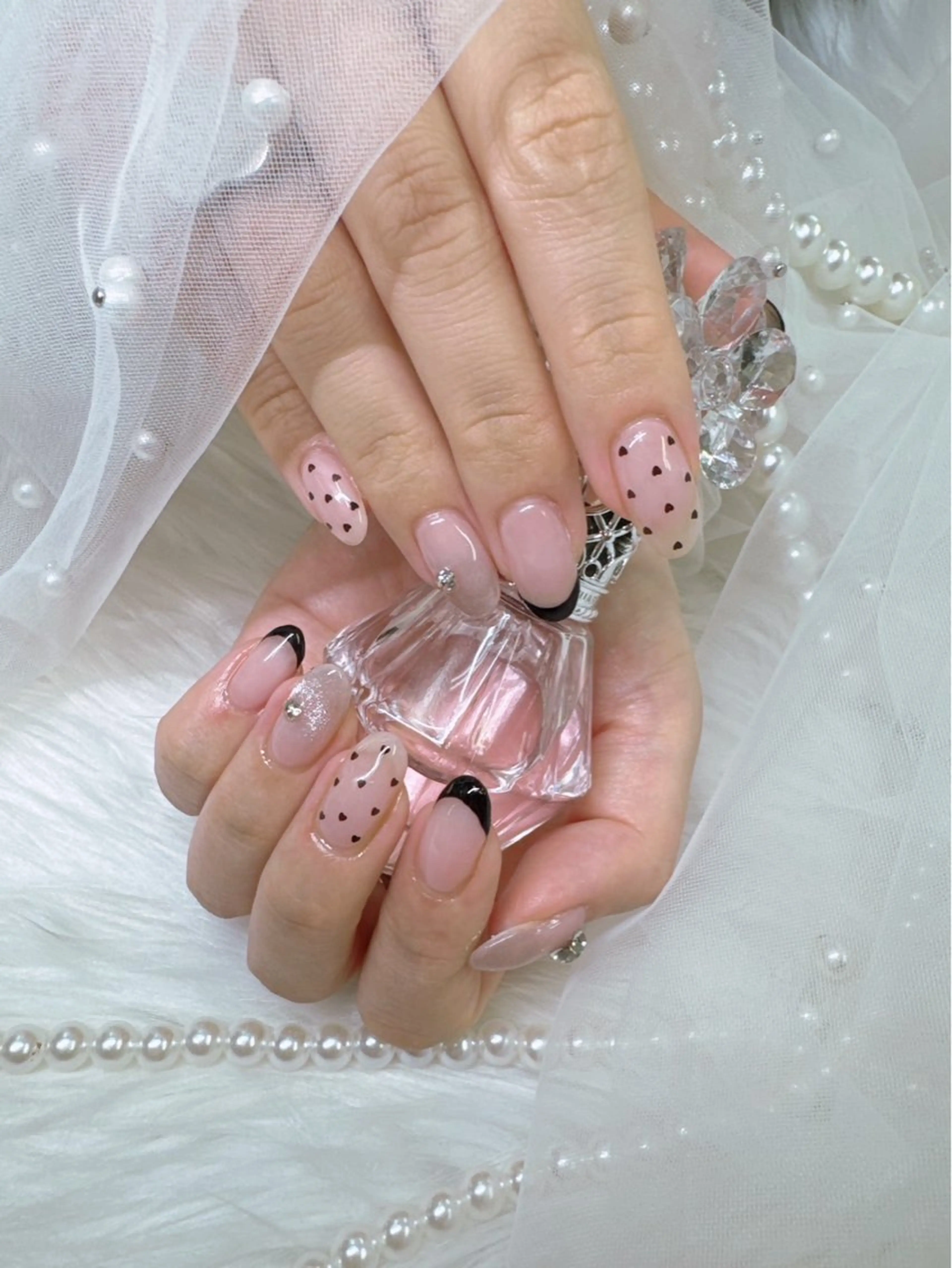 ネイル アートネイル べっ甲ネイル ドット フットネイル フレンチネイル クイーンズネイル銀座所属・Queeens nailのネイルデザイン