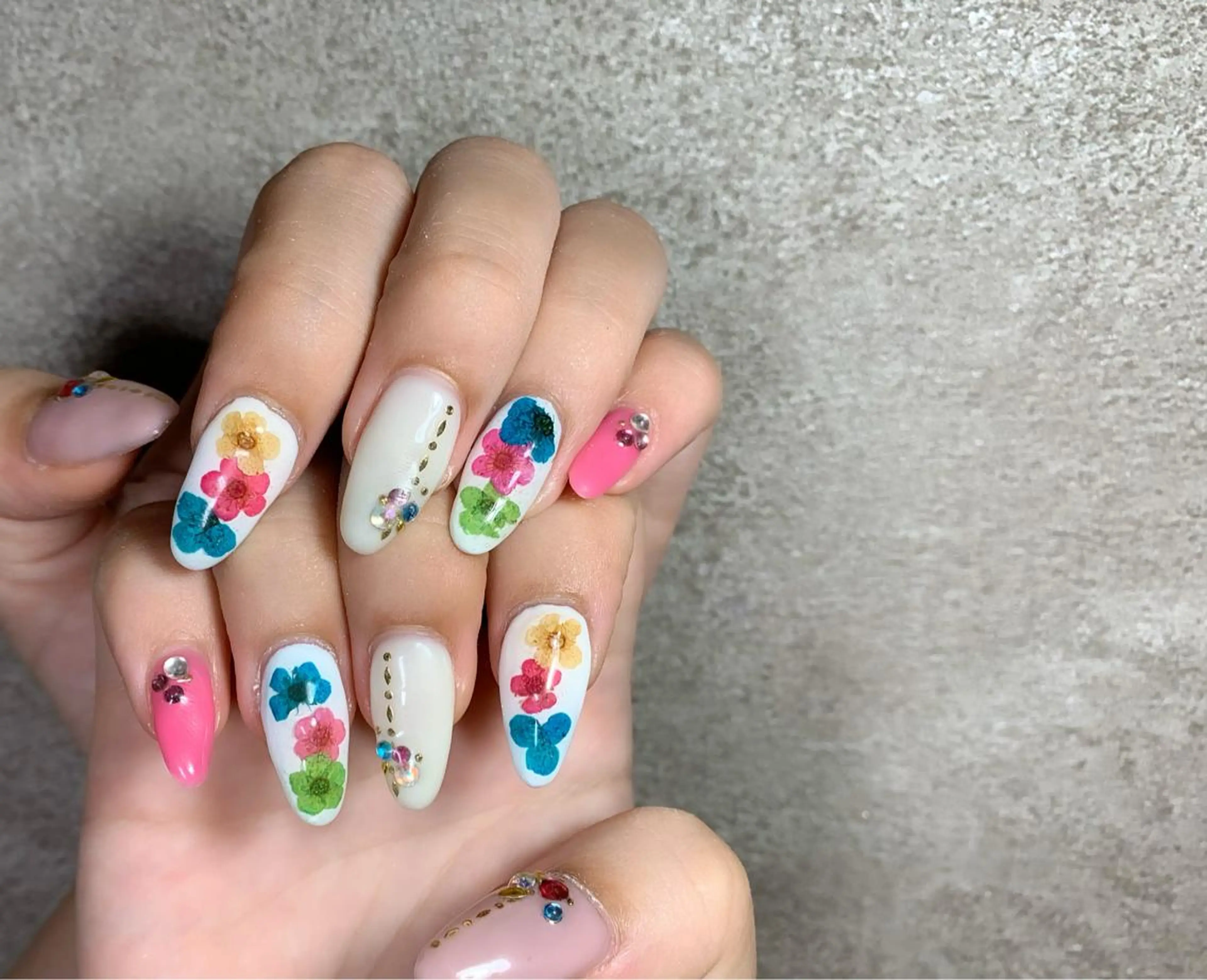 ネイル LAVISH nail salonのネイルデザイン