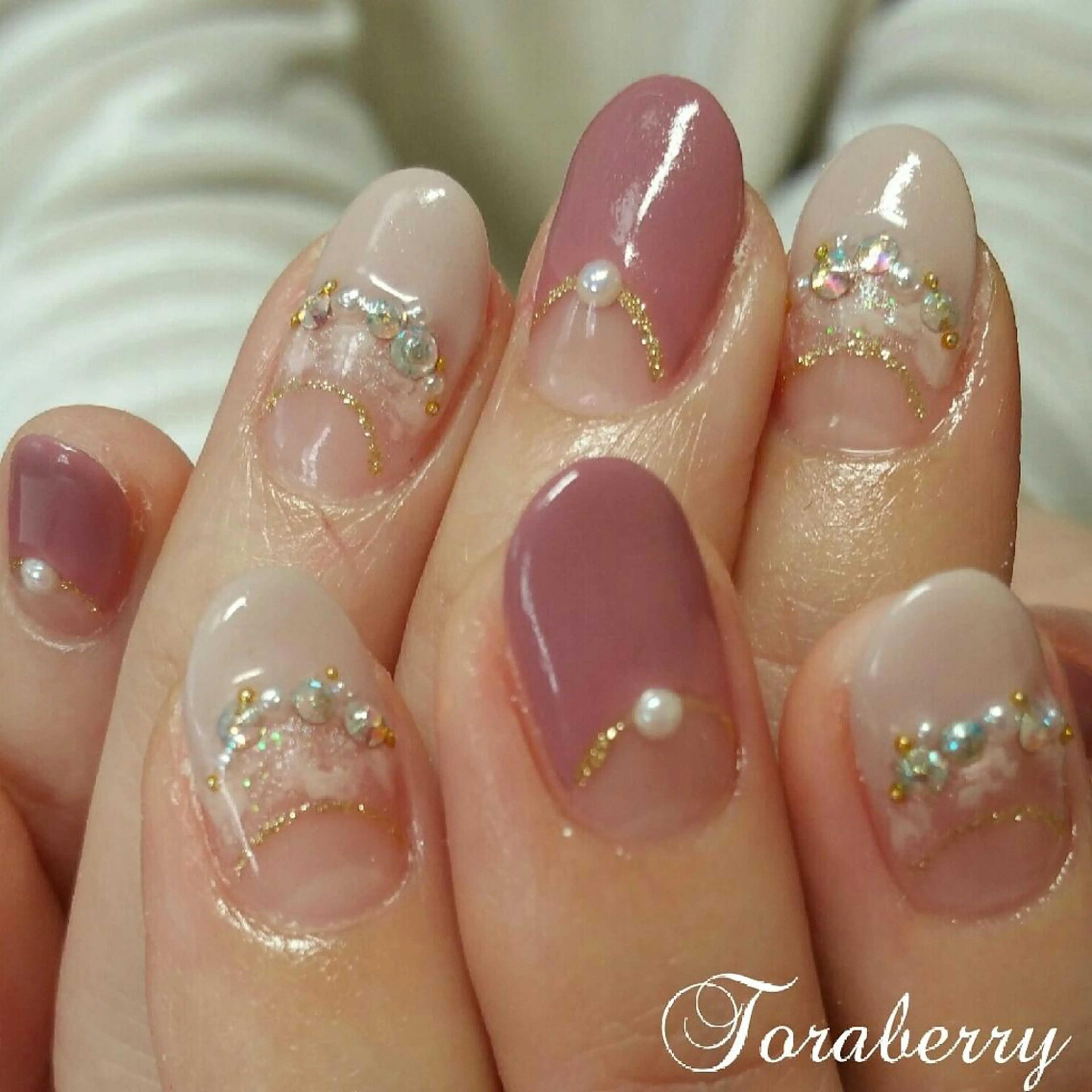 ネイル フレンチネイル 逆フレンチ ネイリスト なつみのネイルデザイン