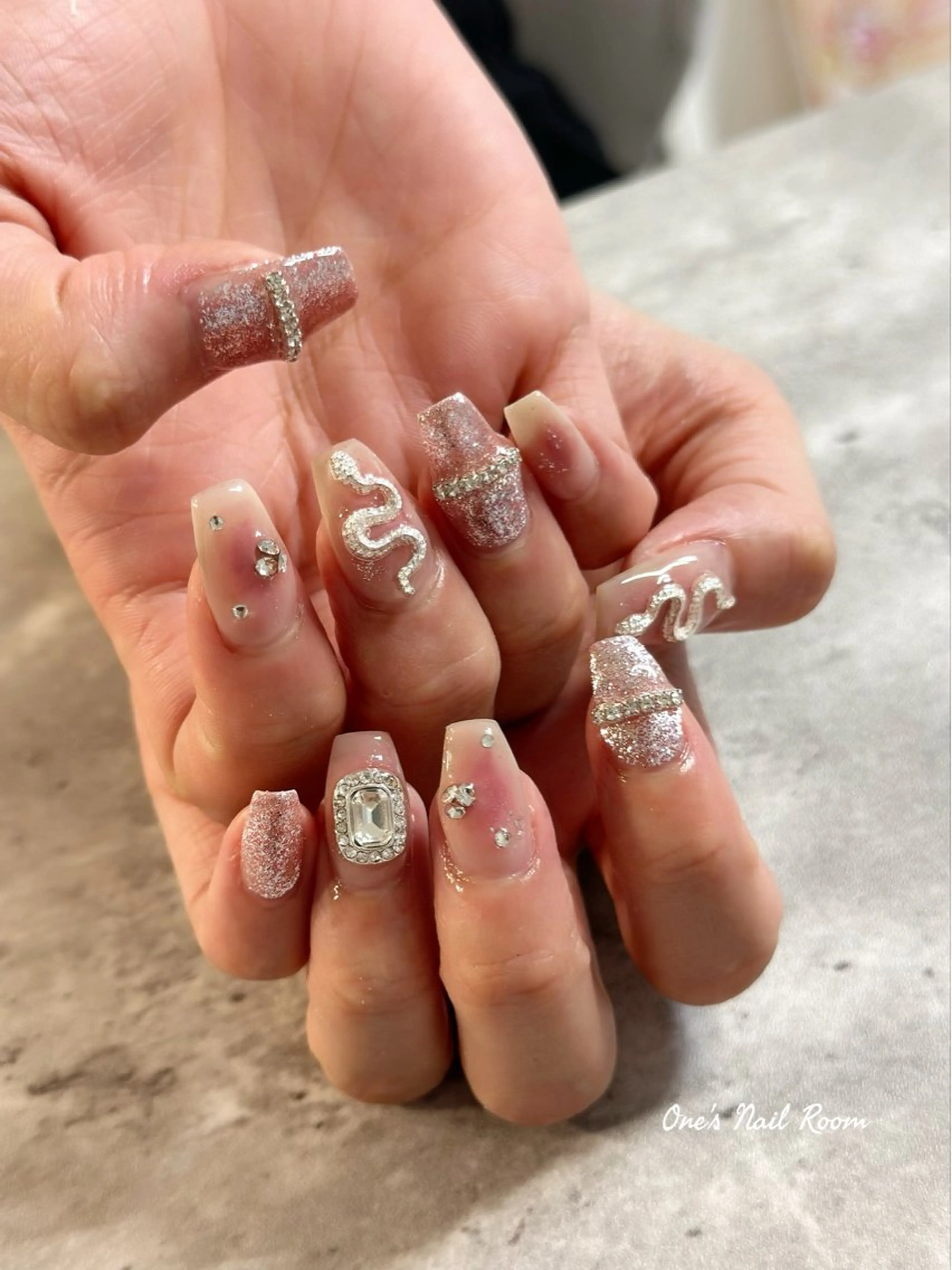 ネイル ハンドネイル One's Nail Roomのネイルデザイン