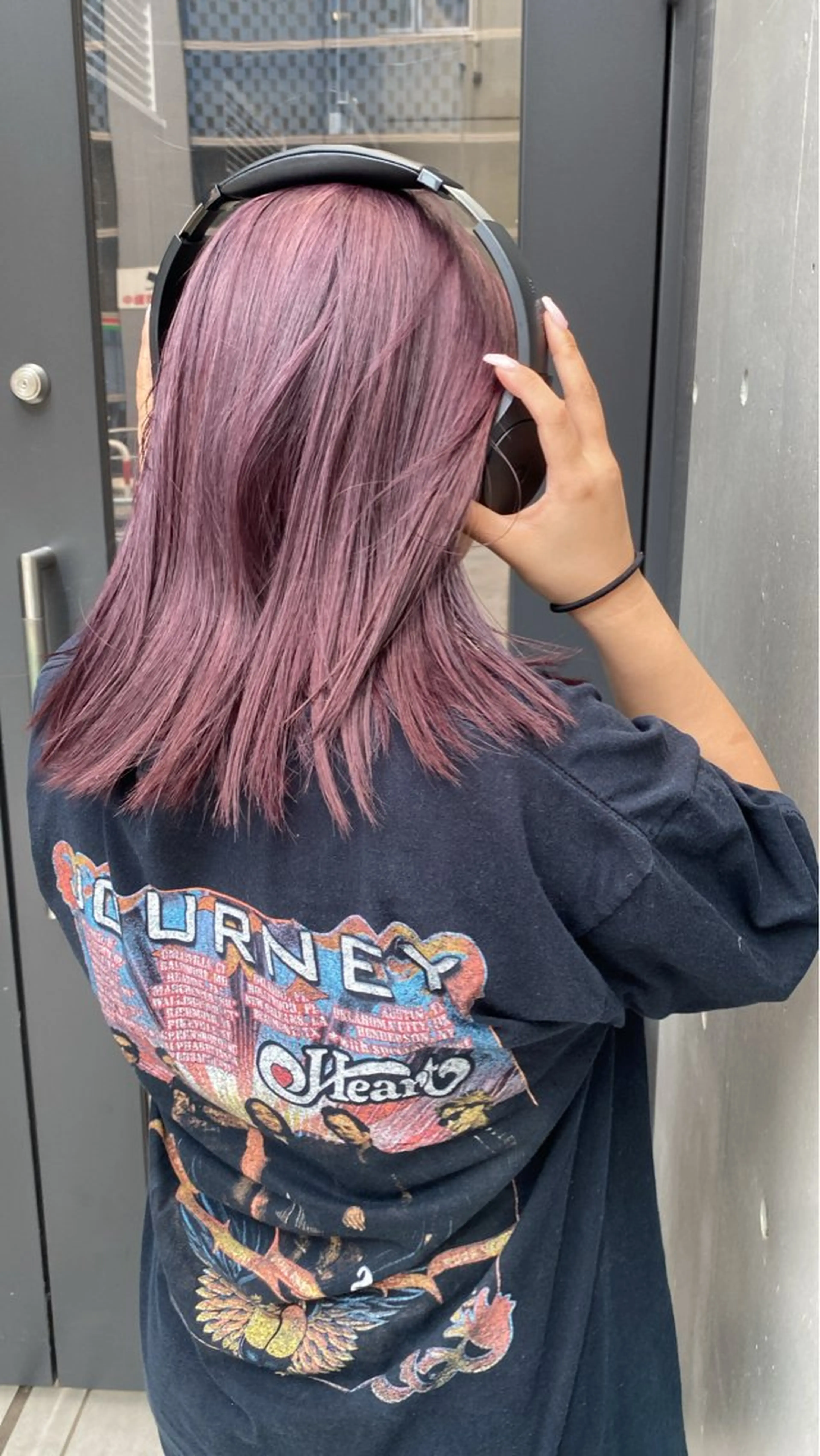 ミディアム パープルカラー ボブ/ハイトーン REINAのヘアスタイル