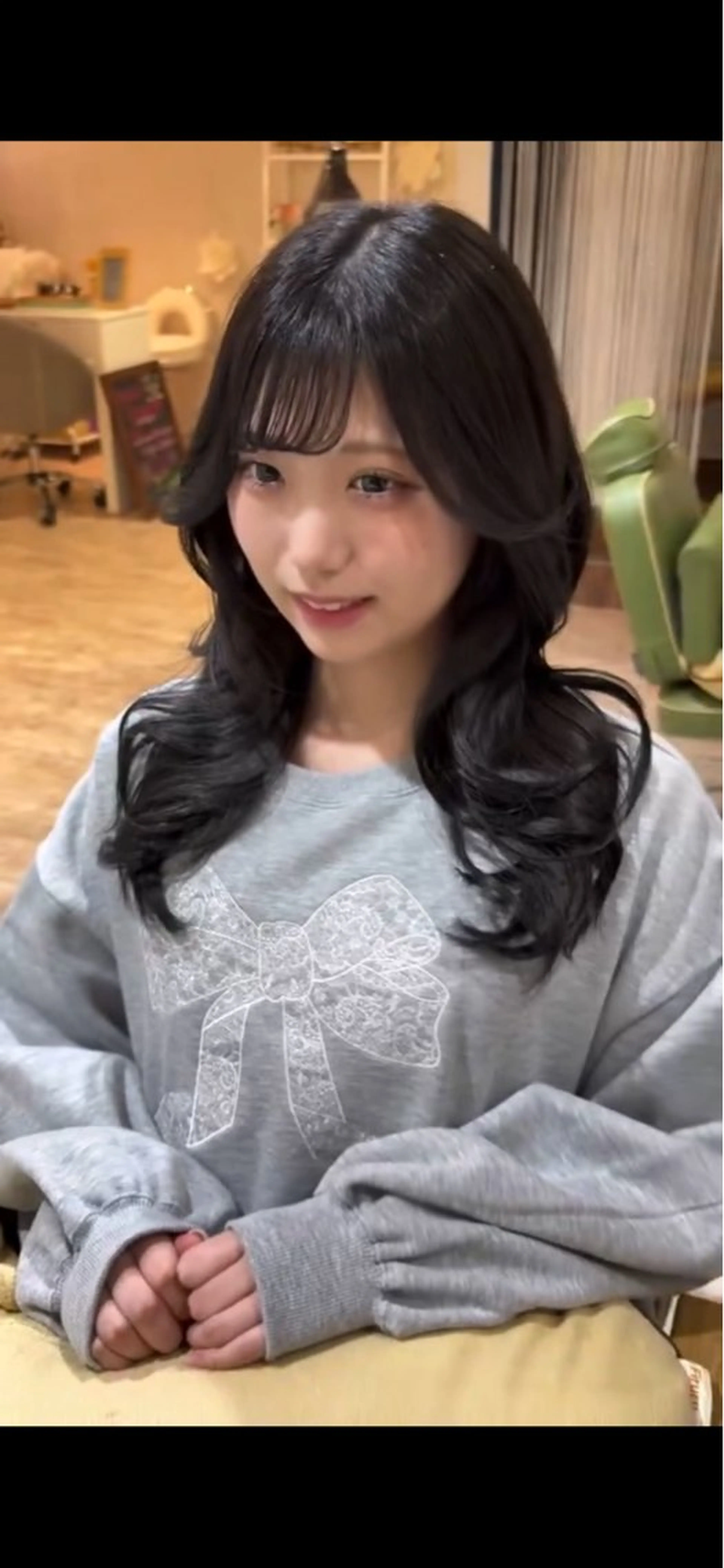 前髪、顔まわりカット＋コテ巻きセットの写真