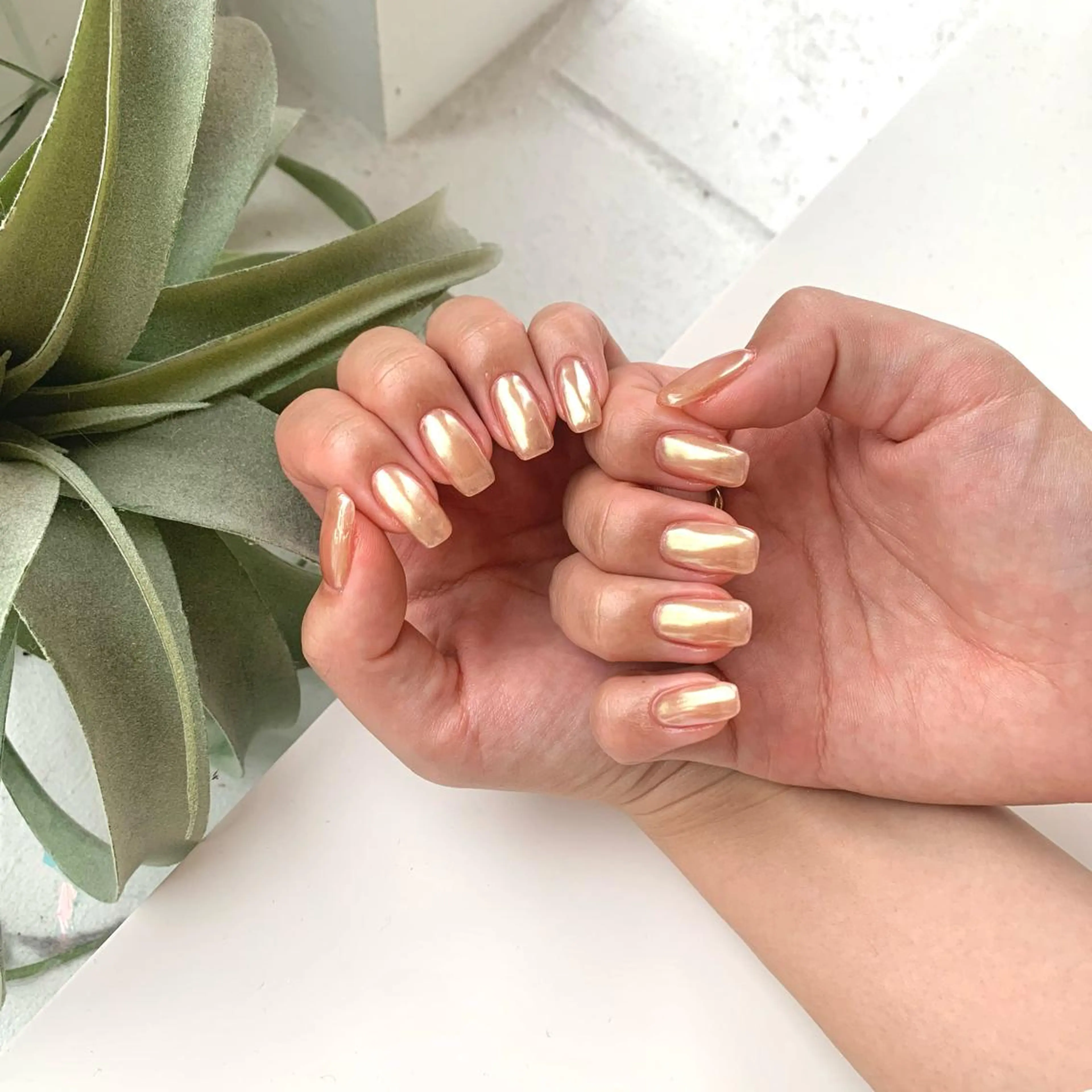 ネイル ブラウン ミラーネイル オレンジ ハンドネイル hiyo🫧ネイル /渋谷💍🎀のネイルデザイン