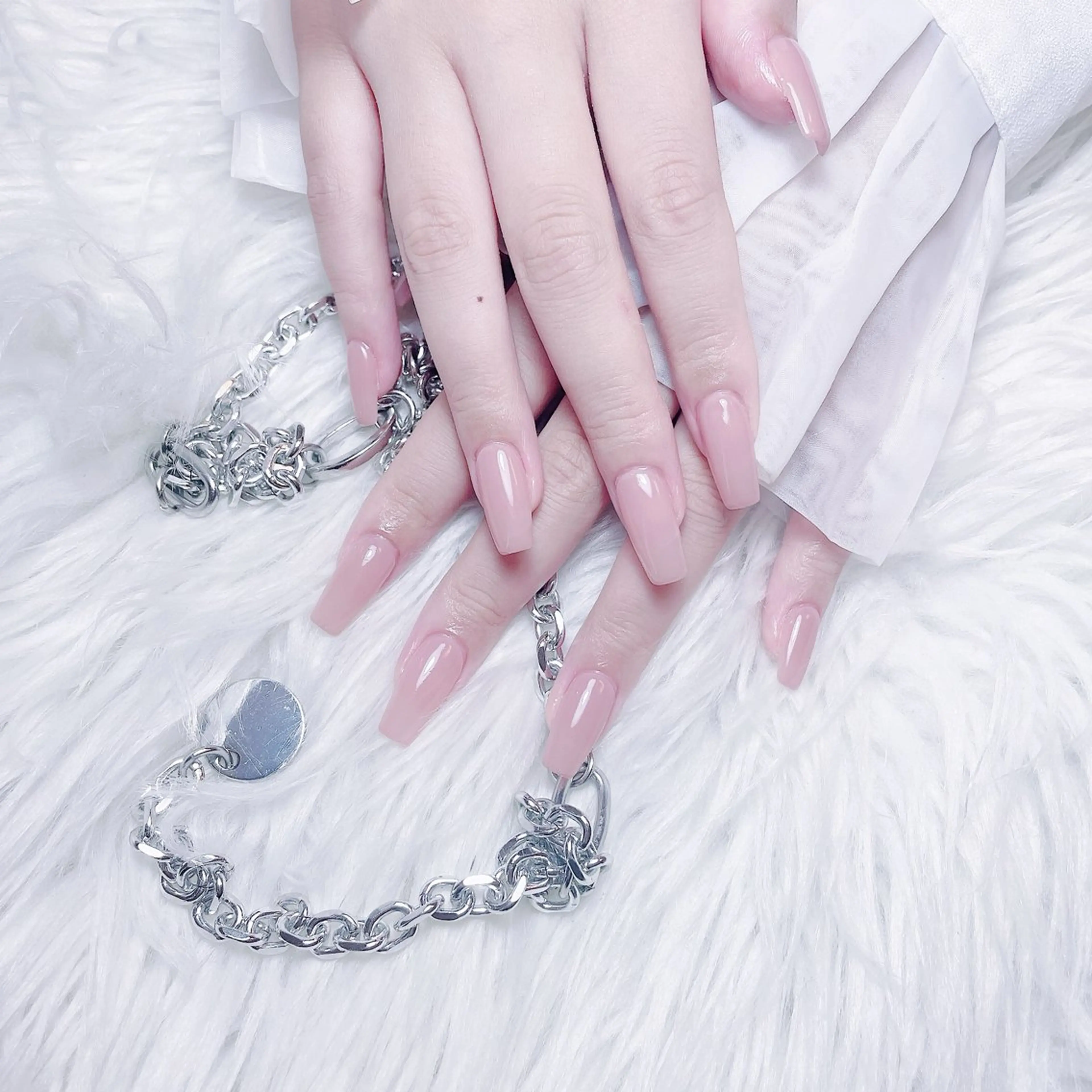 ネイル チークネイル 長さ出し フラワーネイル フレンチネイル ガーリー ハンドネイル NEW NAIL所属・NEW NAIL 池袋のネイルデザイン