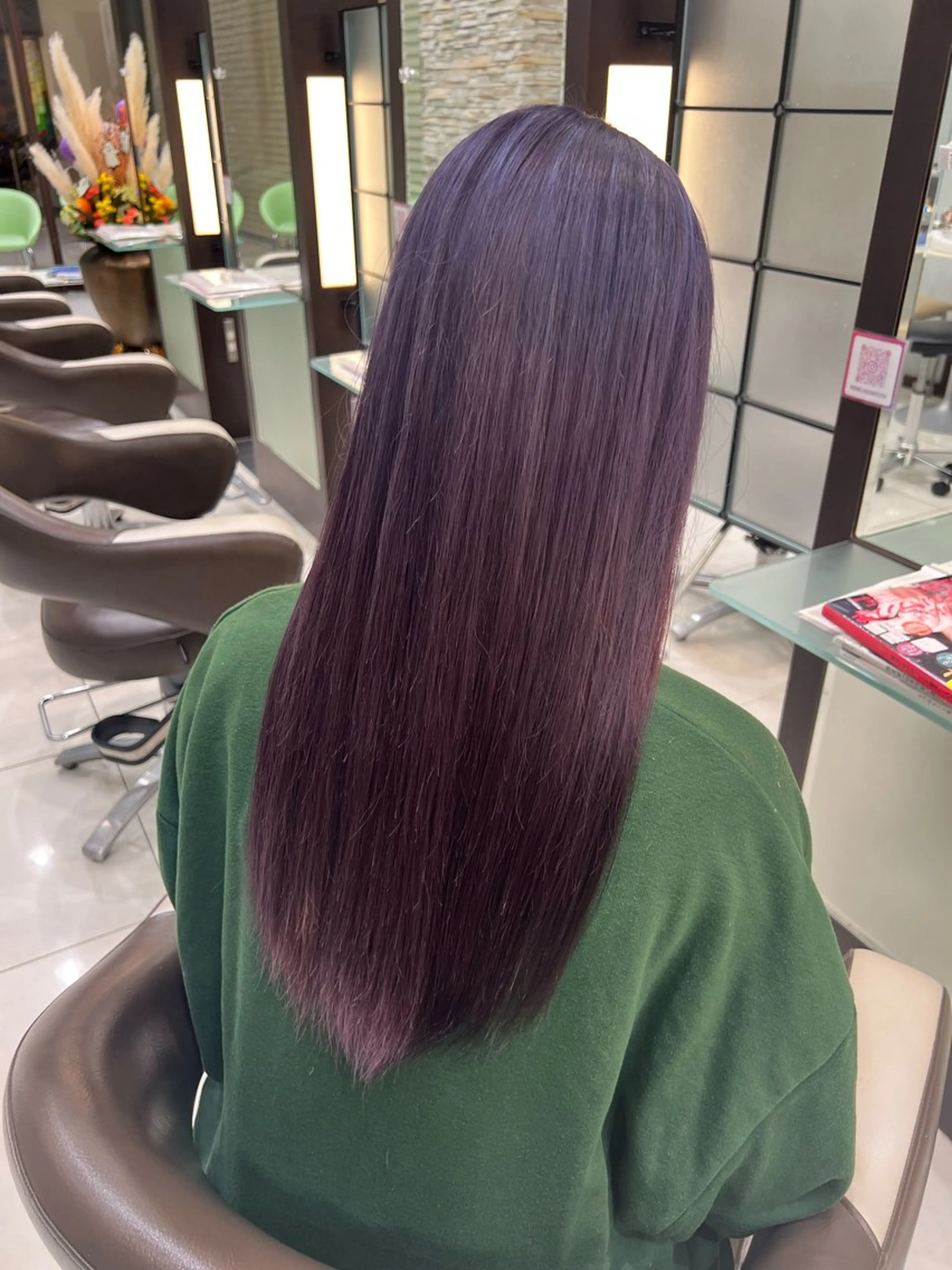 ロング カラー ラベンダーカラー カット ヘアカラー ハイトーン／透明感 カラー Mioのヘアスタイル