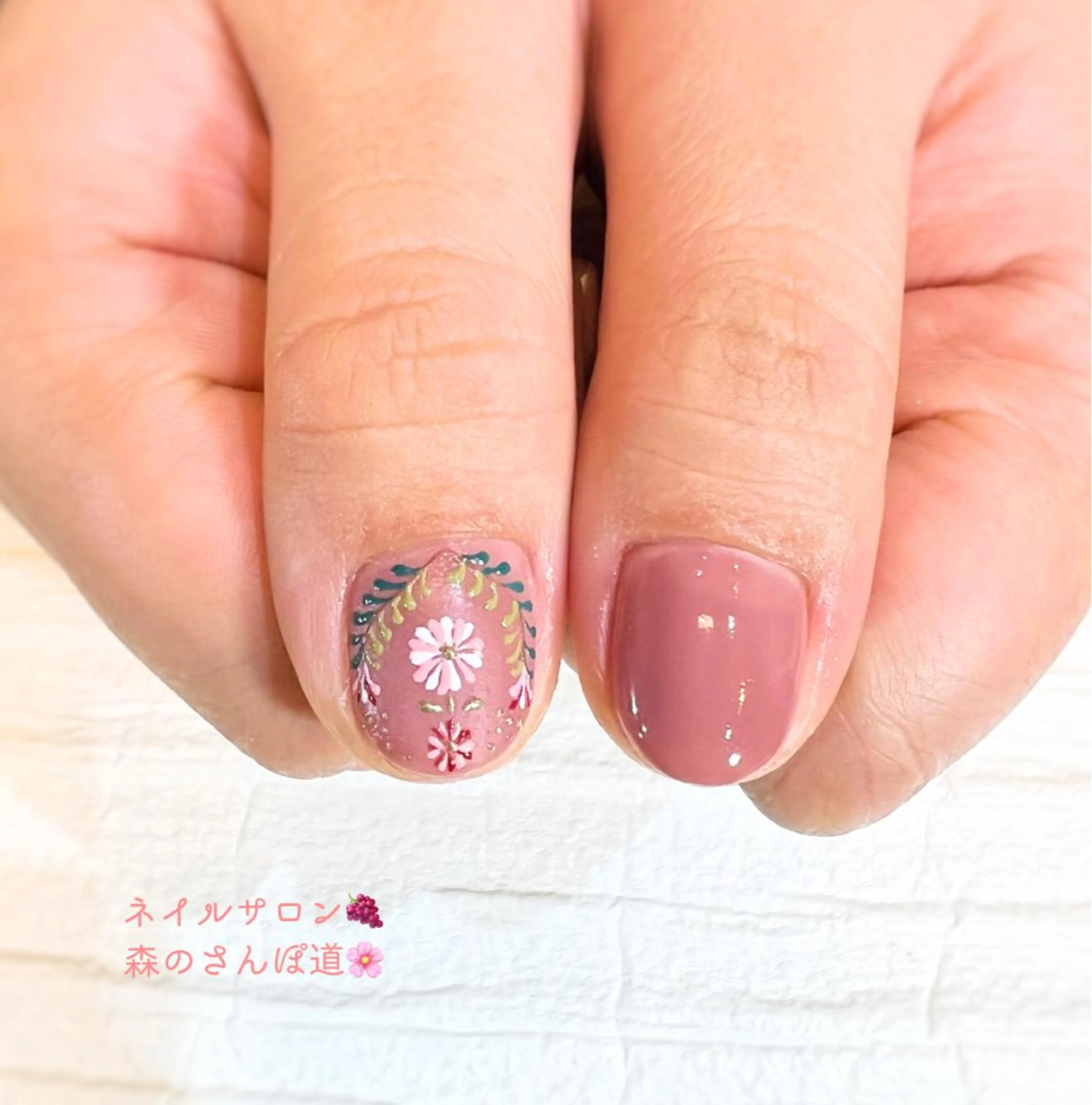 ネイル ハンドネイル 森のさんぽ道所属・ショートネイル 森のさんぽ道のネイルデザイン